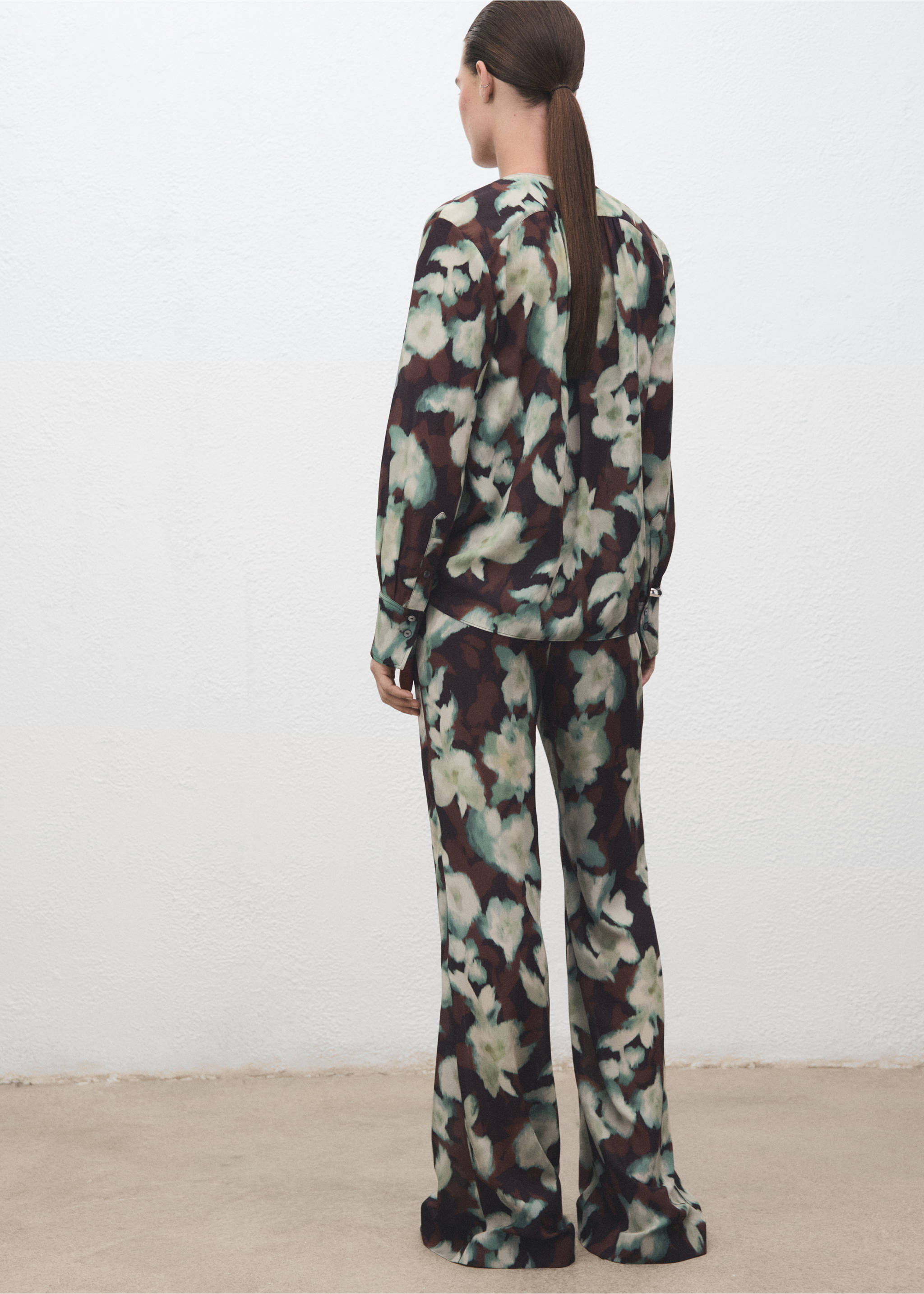 Back view of floral trousers in dark brown and muted green with a straight-leg fit., Green. Ref: 17067815-00.
