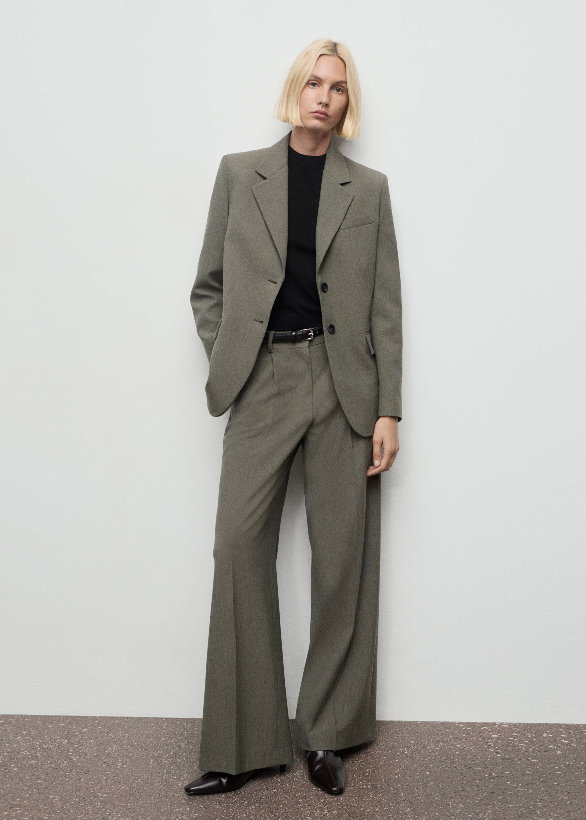 Suit blazer with flap pockets - General plane, Pastel Green. Ref: 17067818-00.