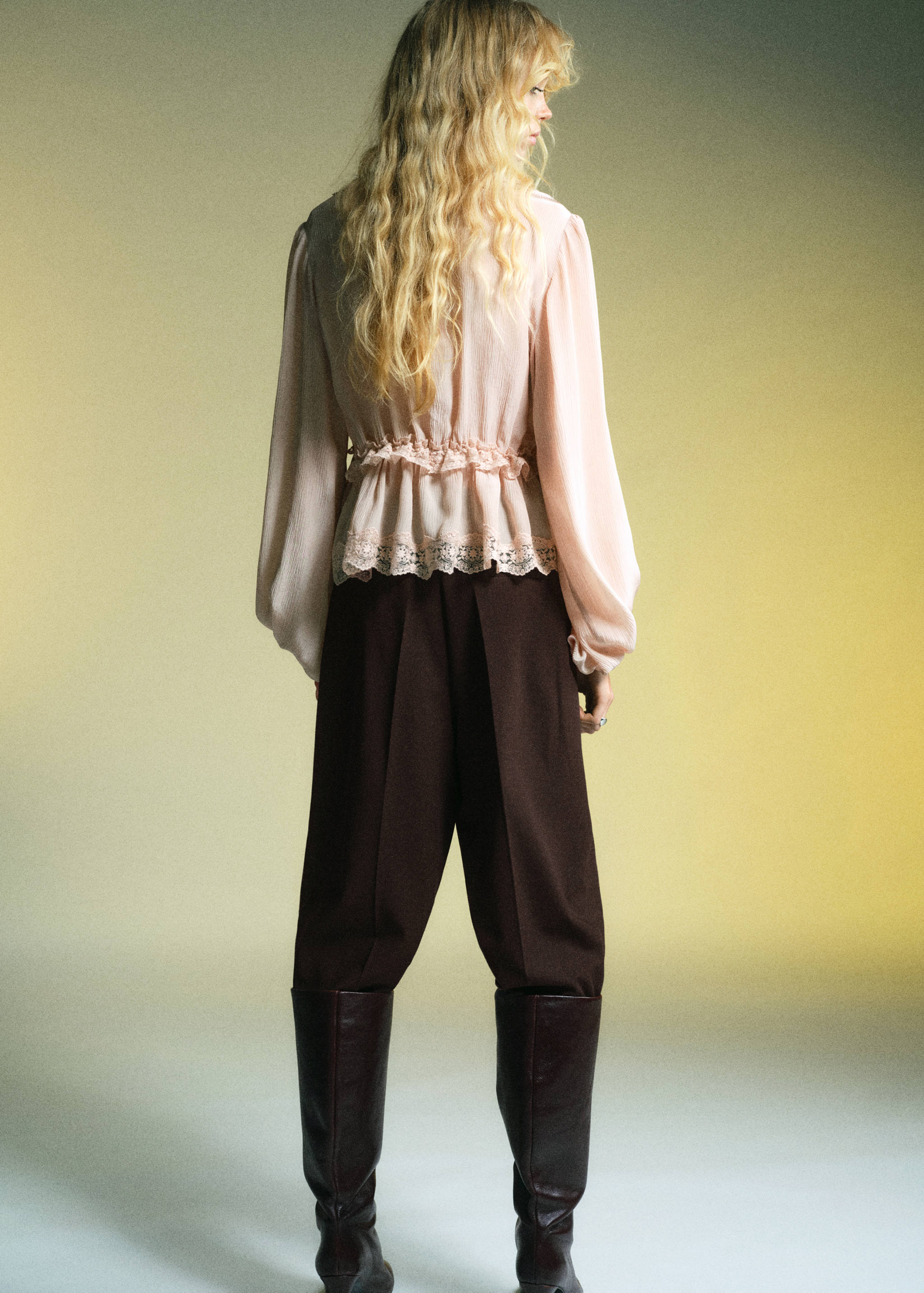 Wide leg mid-rise pleated trousers - Reverse of the article