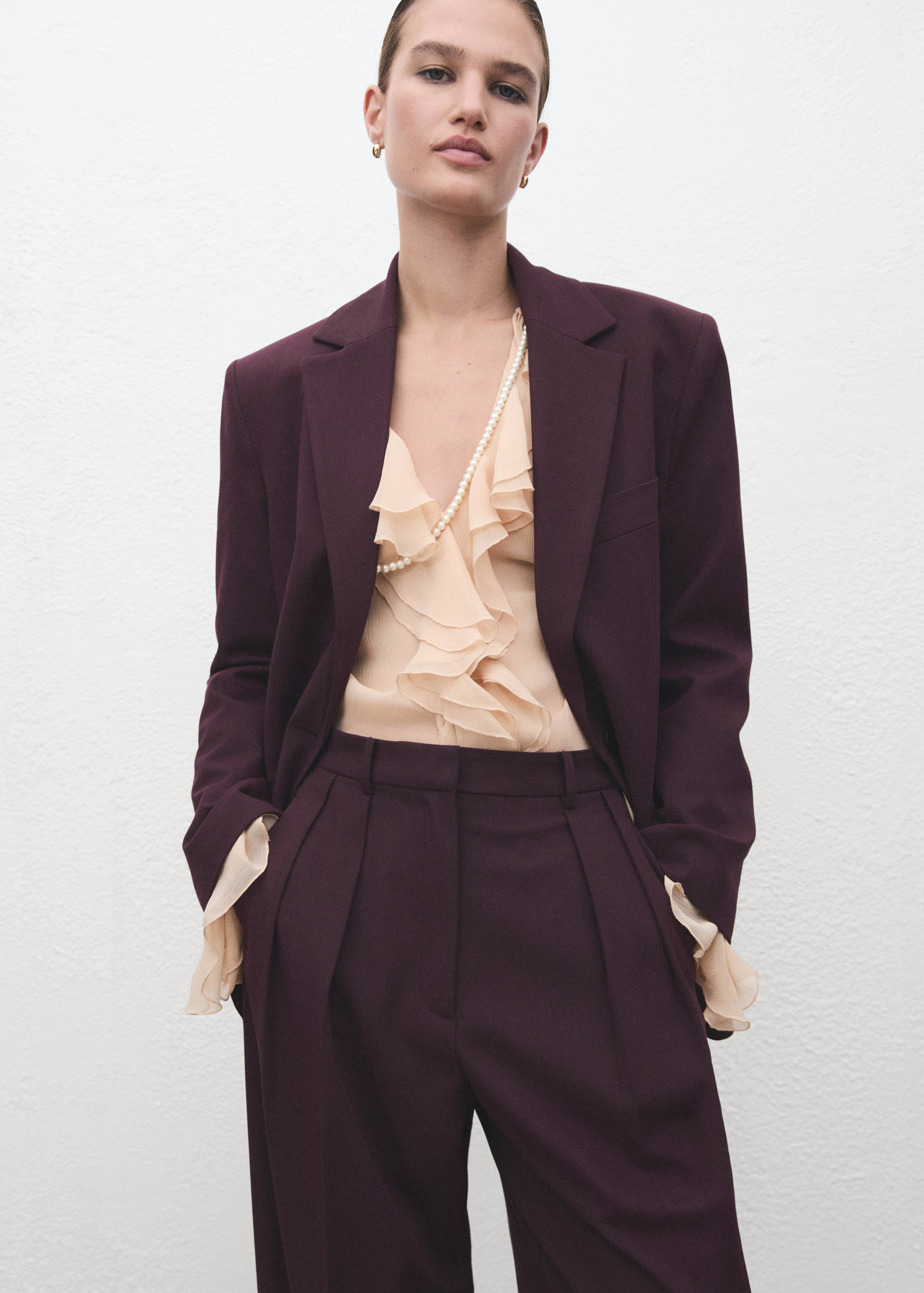 Wide leg mid-rise pleated trousers - Details of the article 1