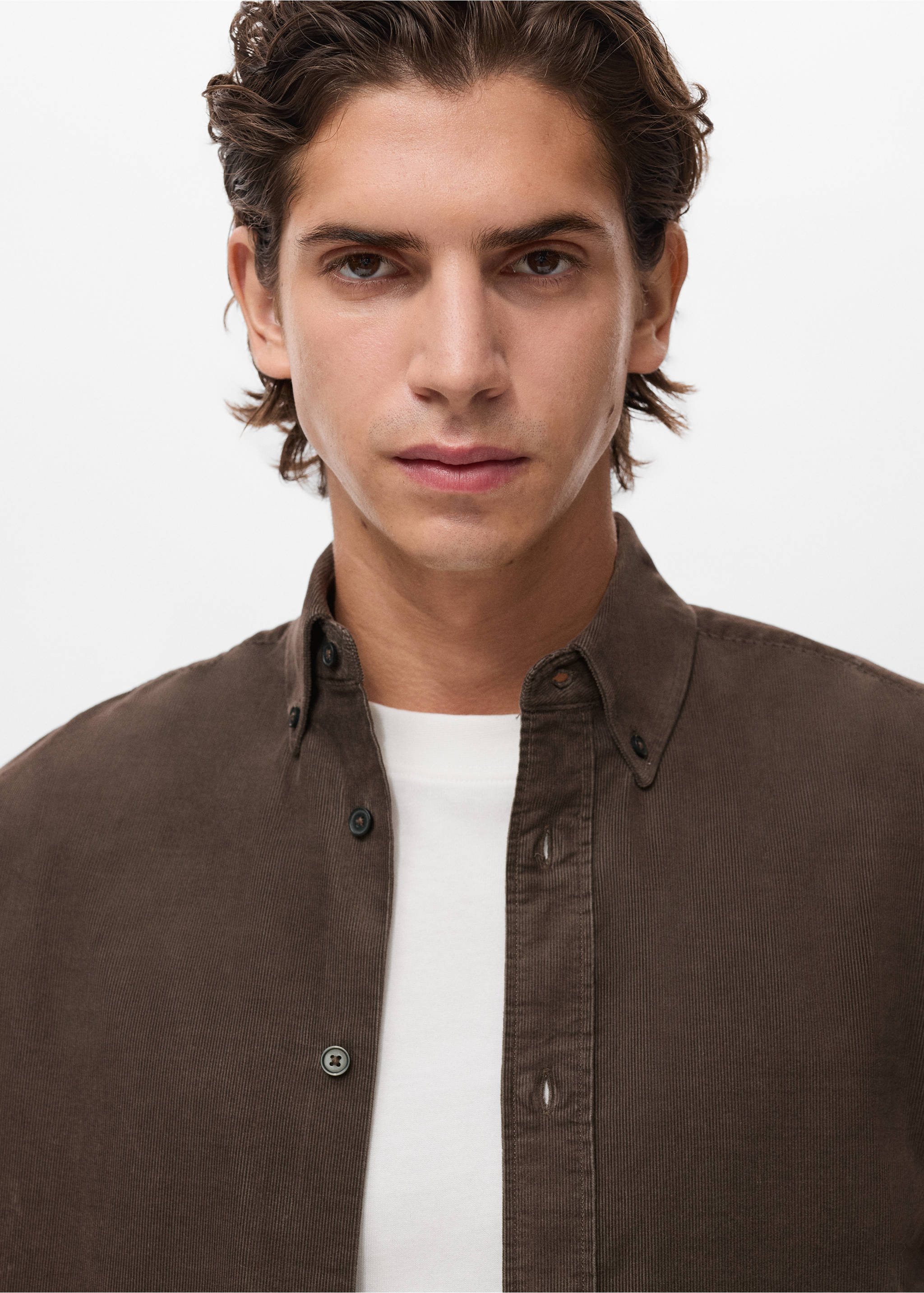Classic-fit micro-corduroy shirt - Details of the article 1, Medium Brown. Ref: 17067899-00.