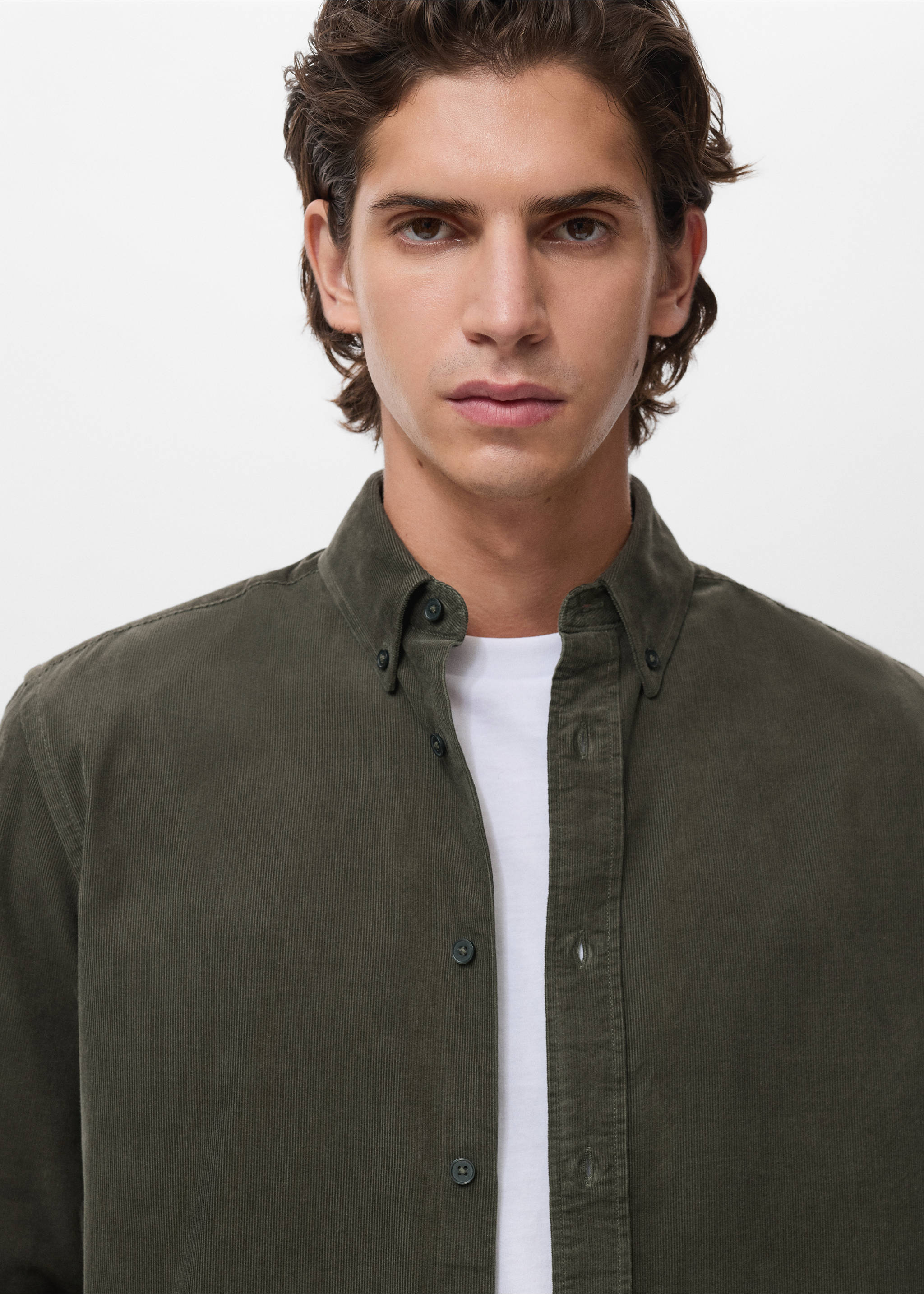 Classic-fit micro-corduroy shirt - Details of the article 1, Dark Green. Ref: 17067899-00.