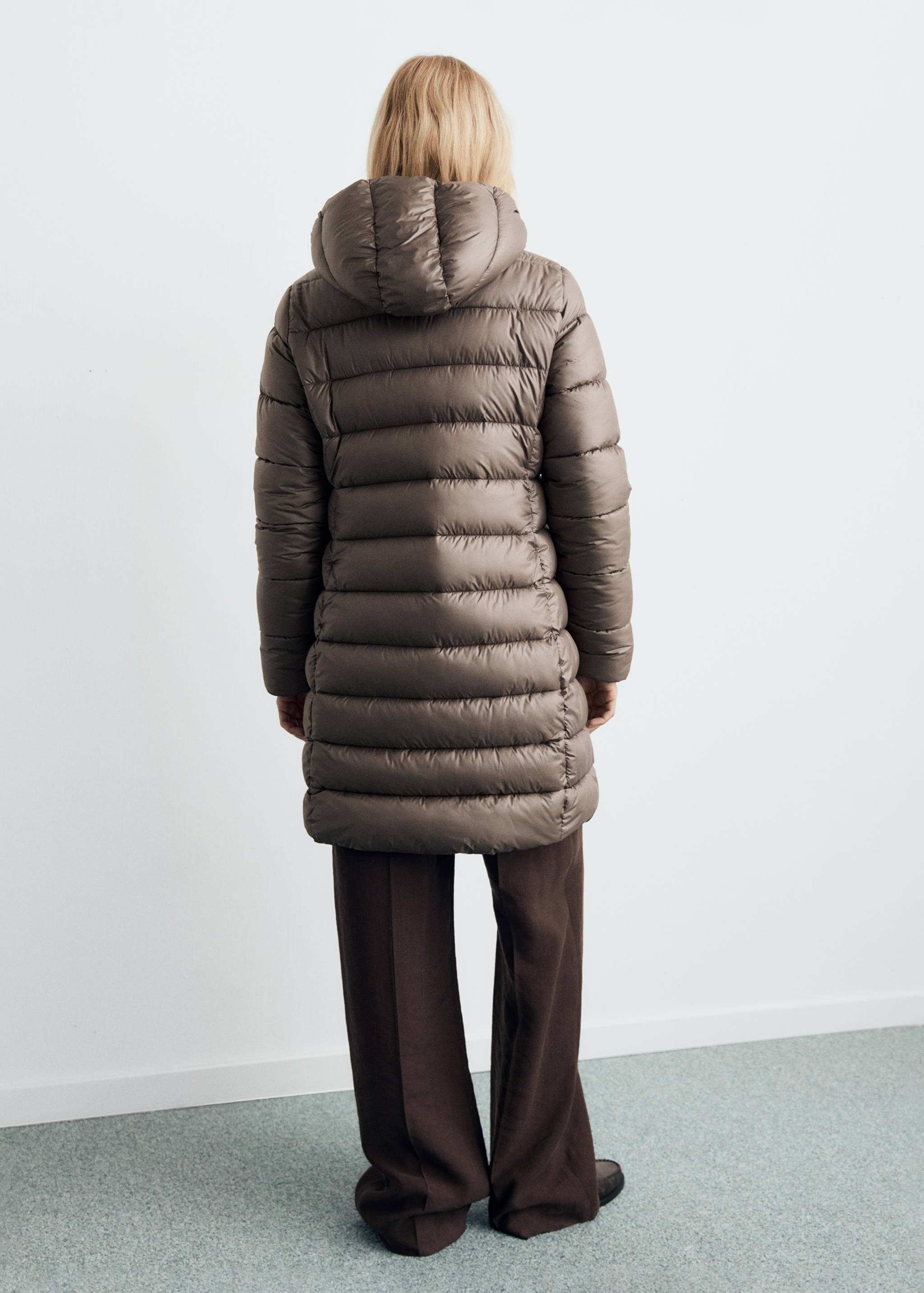 Midi quilted anorak with hood - Reverse of the article