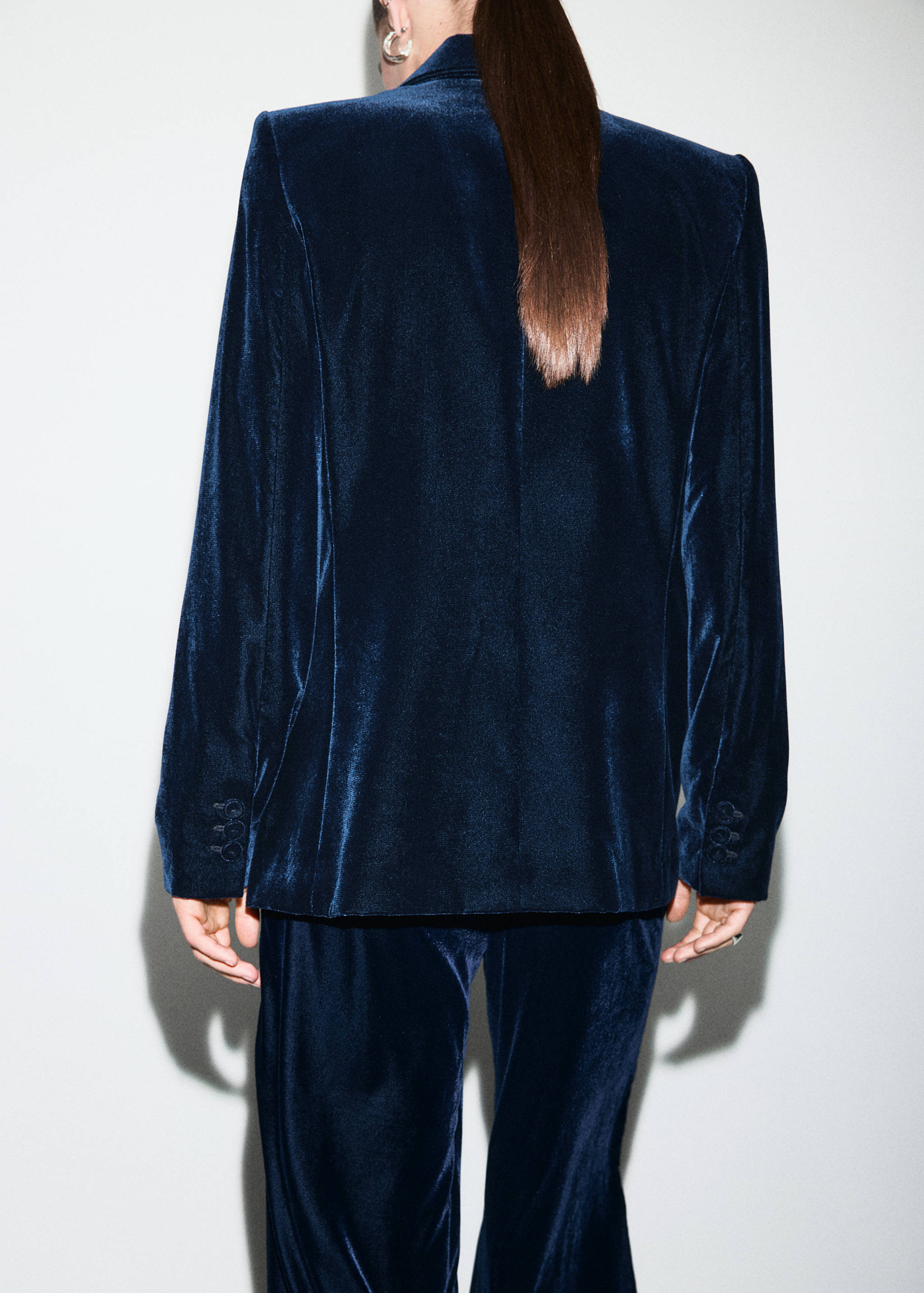 Double-breasted velvet jacket - Reverse of the article