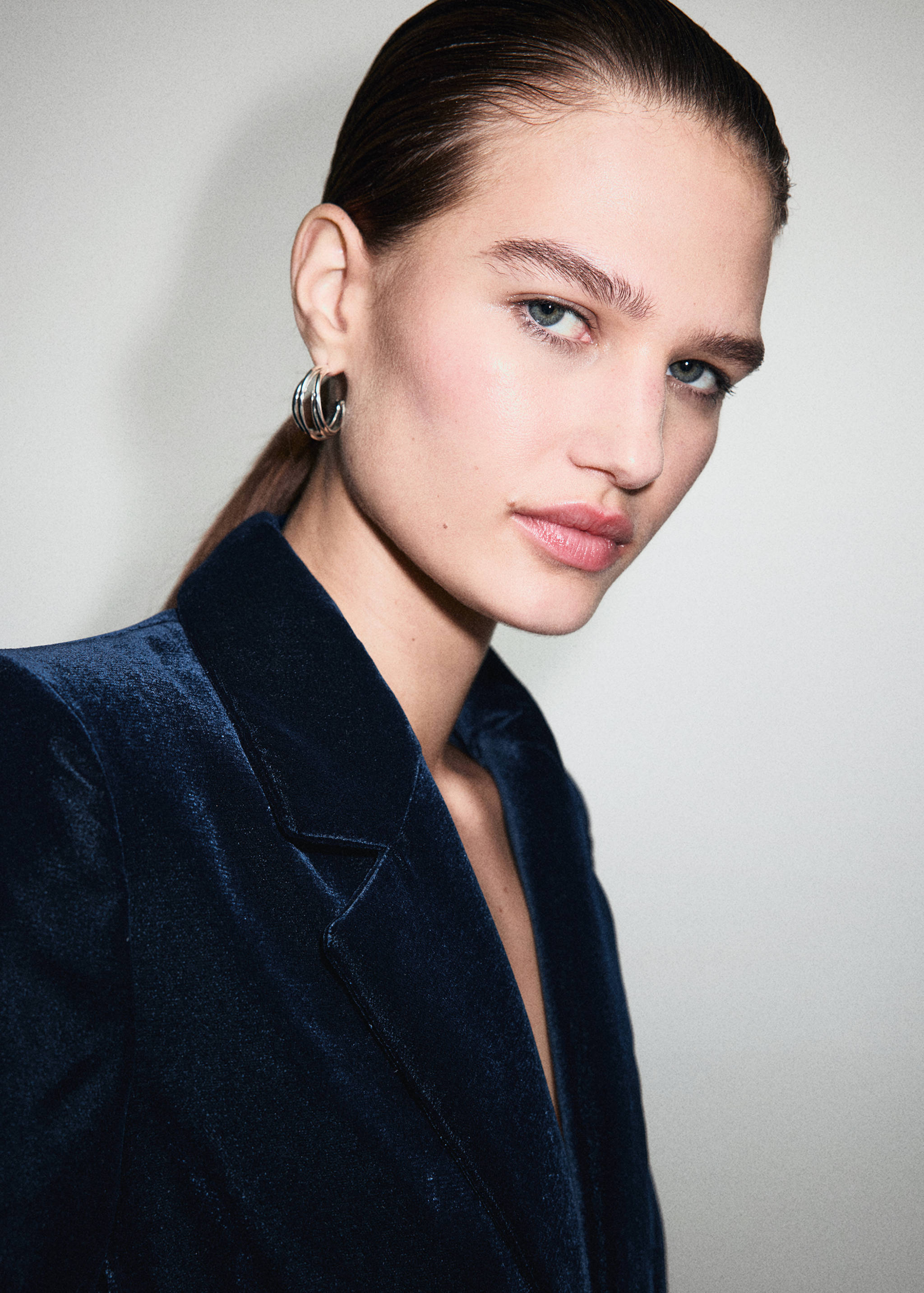 Double-breasted velvet jacket - Details of the article 1