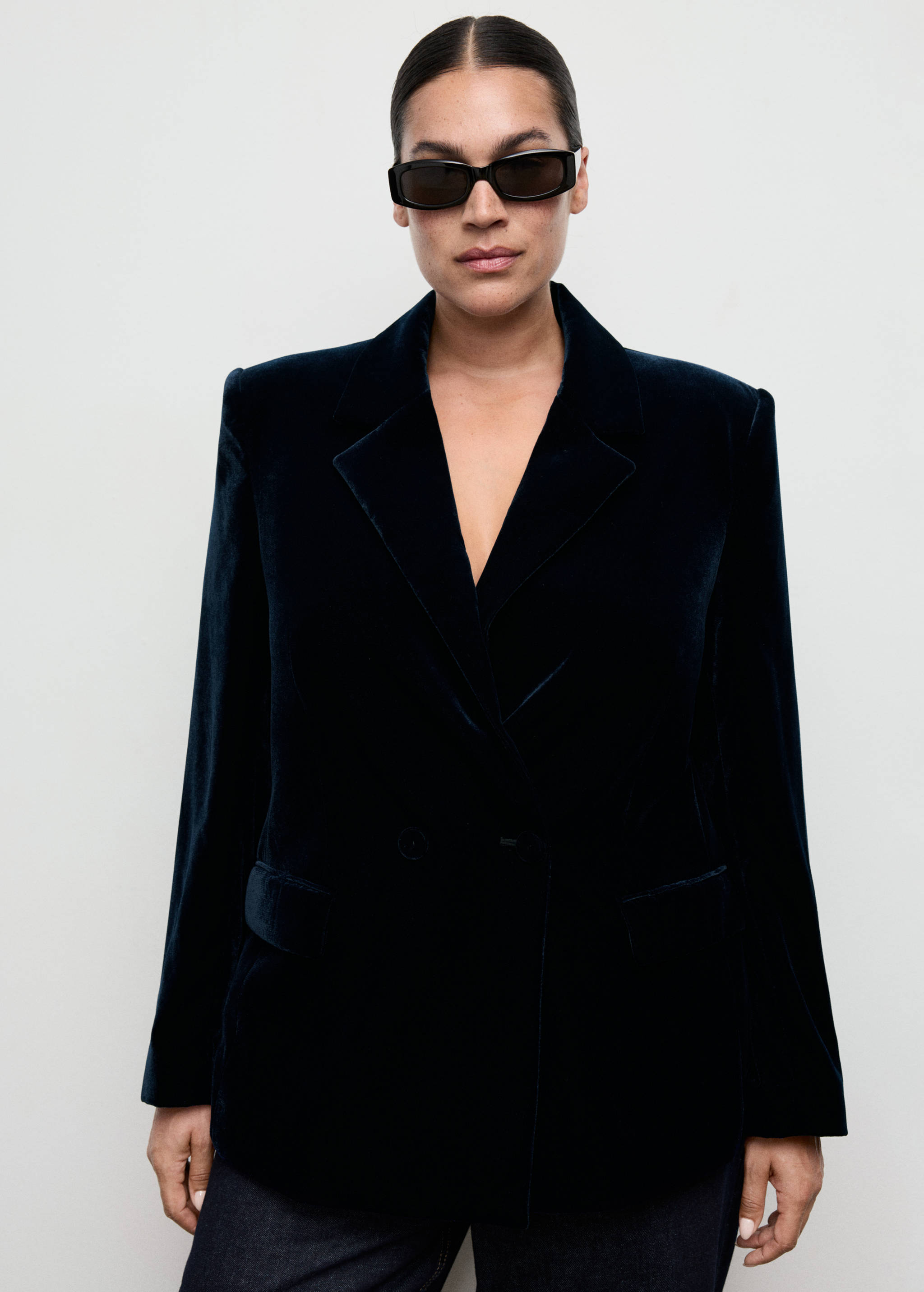 Double-breasted velvet jacket - Details of the article 5