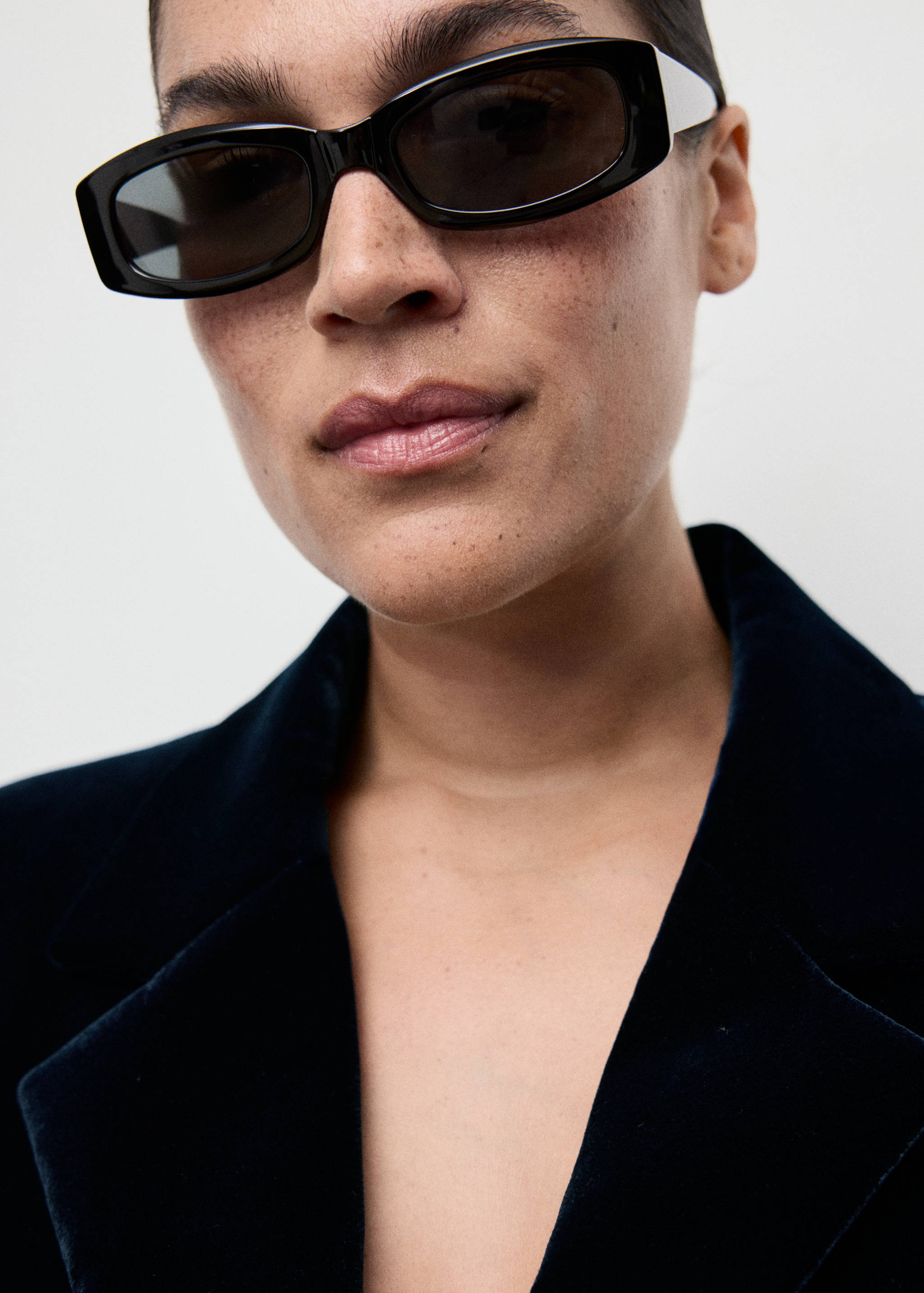 Double-breasted velvet jacket - Details of the article 4