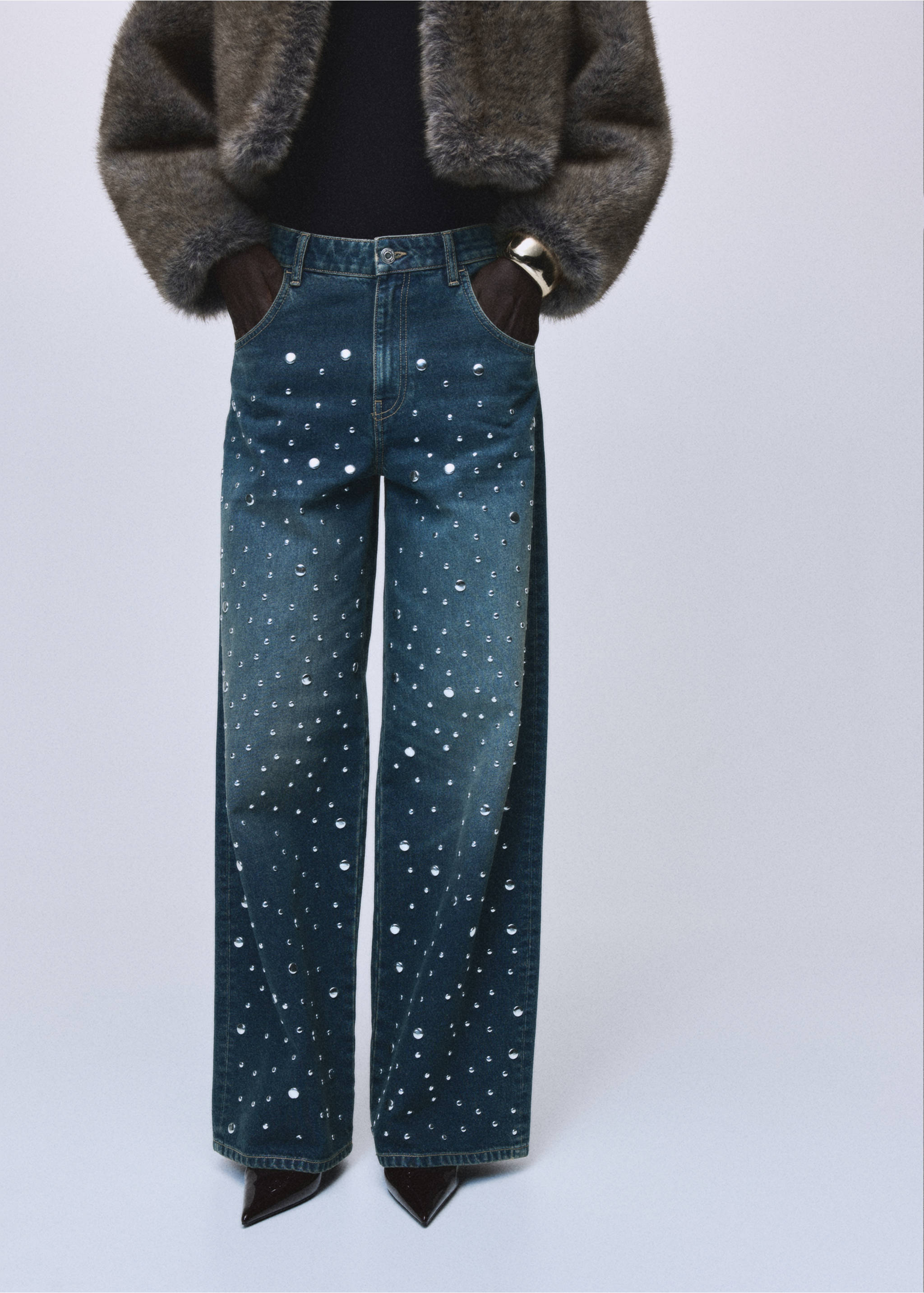 Rechte jeans met studs - Middenvlak, Donkerblauw. Ref: 17068290-00.