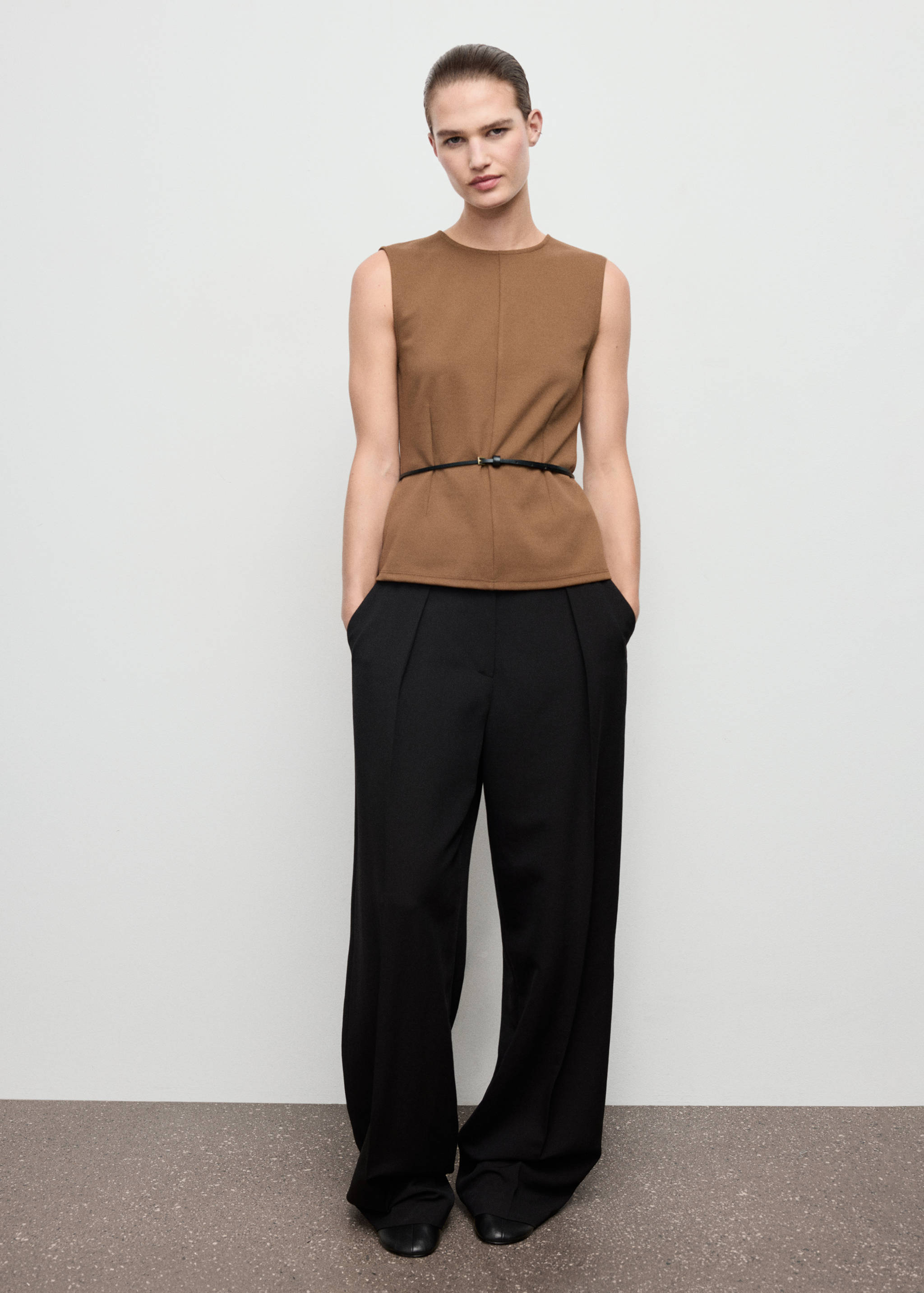 Fitted top with wide straps - General plane