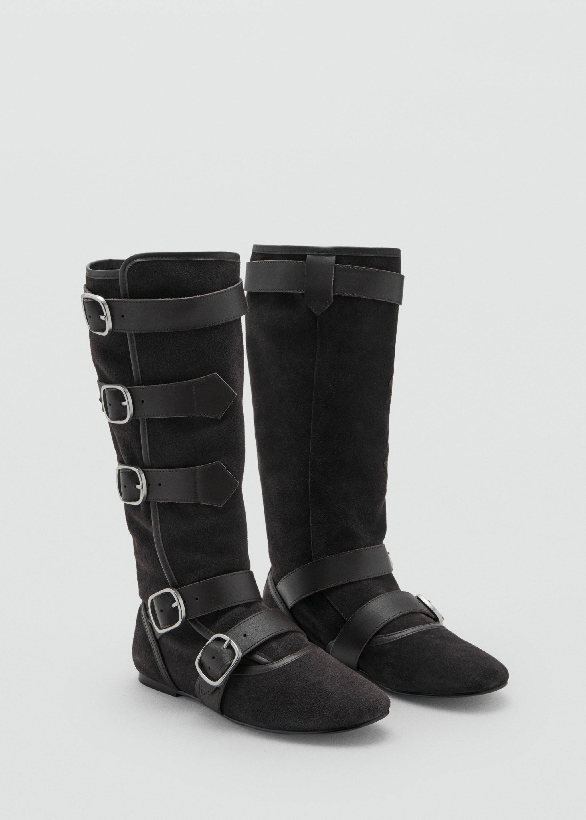 Suede boots with buckle - Medium plane