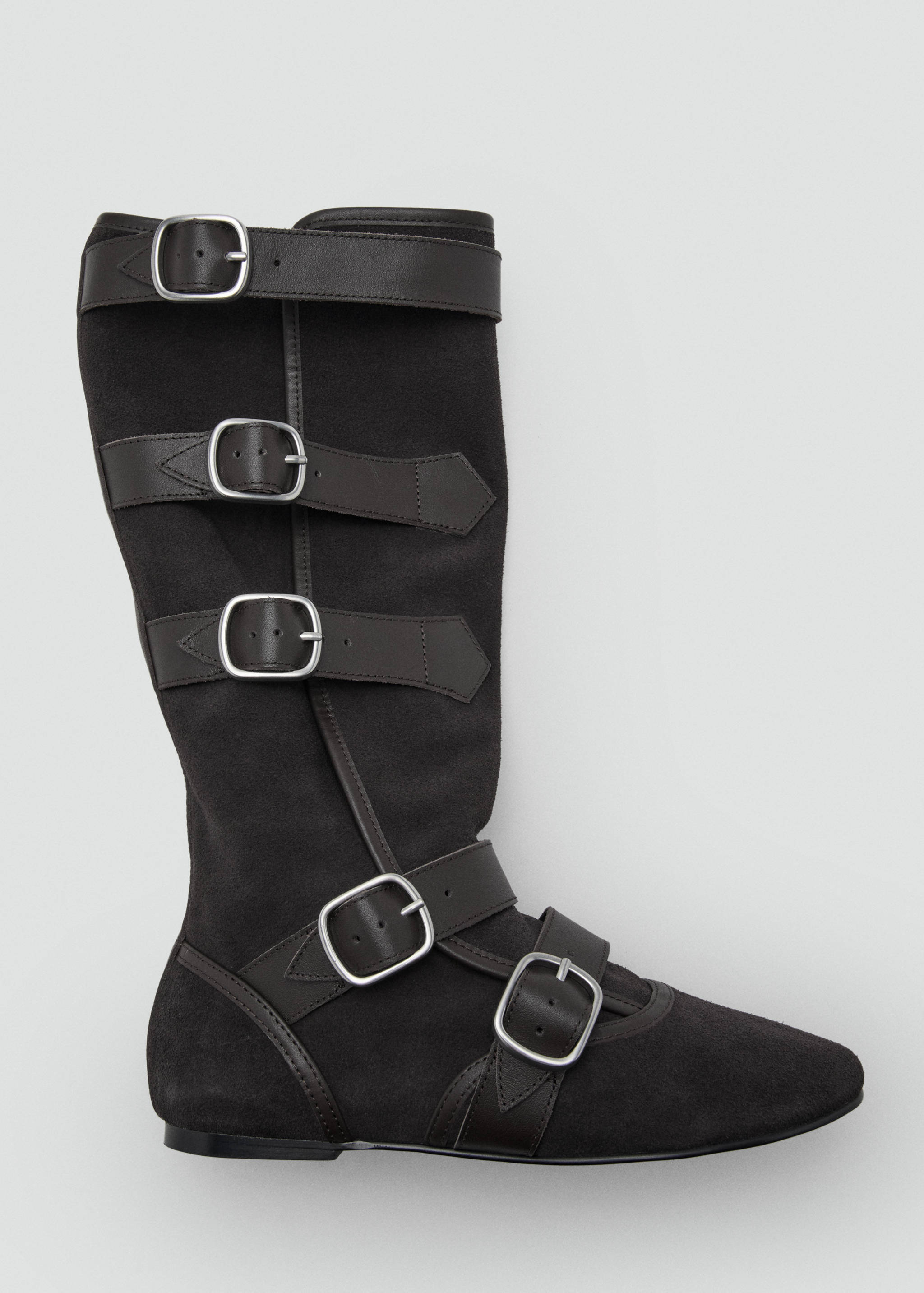 Suede boots with buckle - Details of the article 2