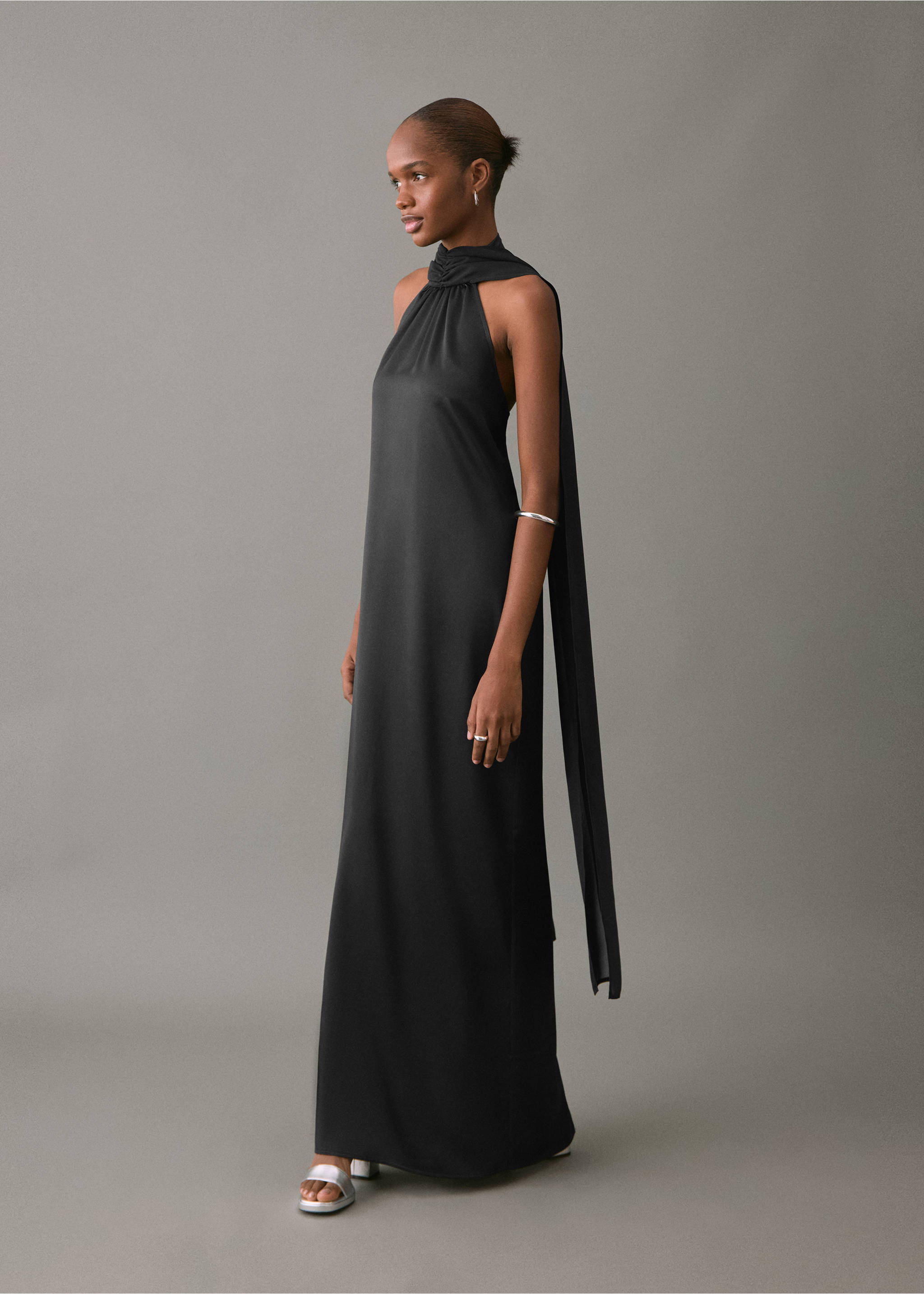 Satin halter neck dress - General plane, Black. Ref: 17068634-00.