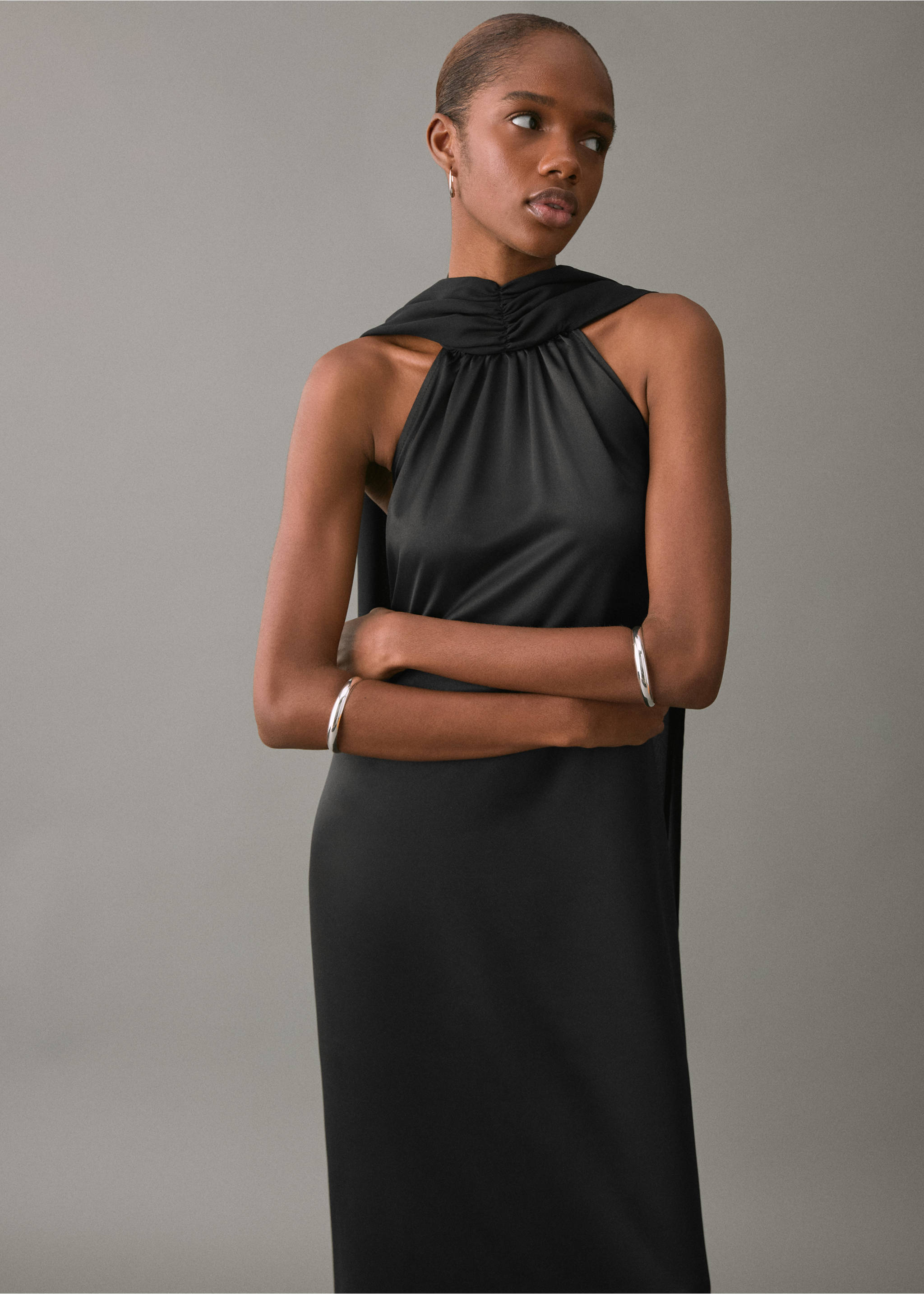 Satin halter neck dress - Medium plane, Black. Ref: 17068634-00.
