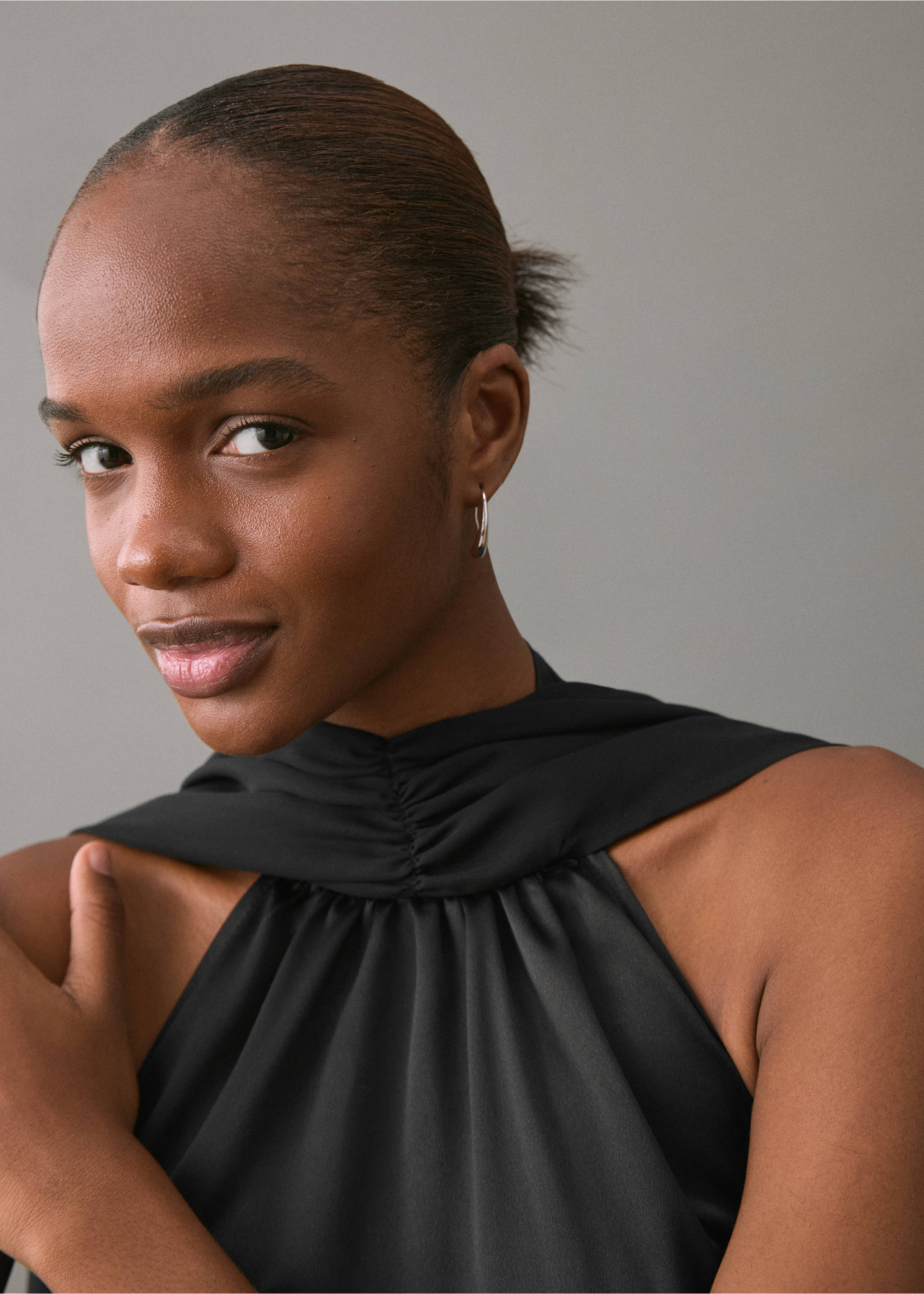 Satin halter neck dress - Details of the article 1, Black. Ref: 17068634-00.