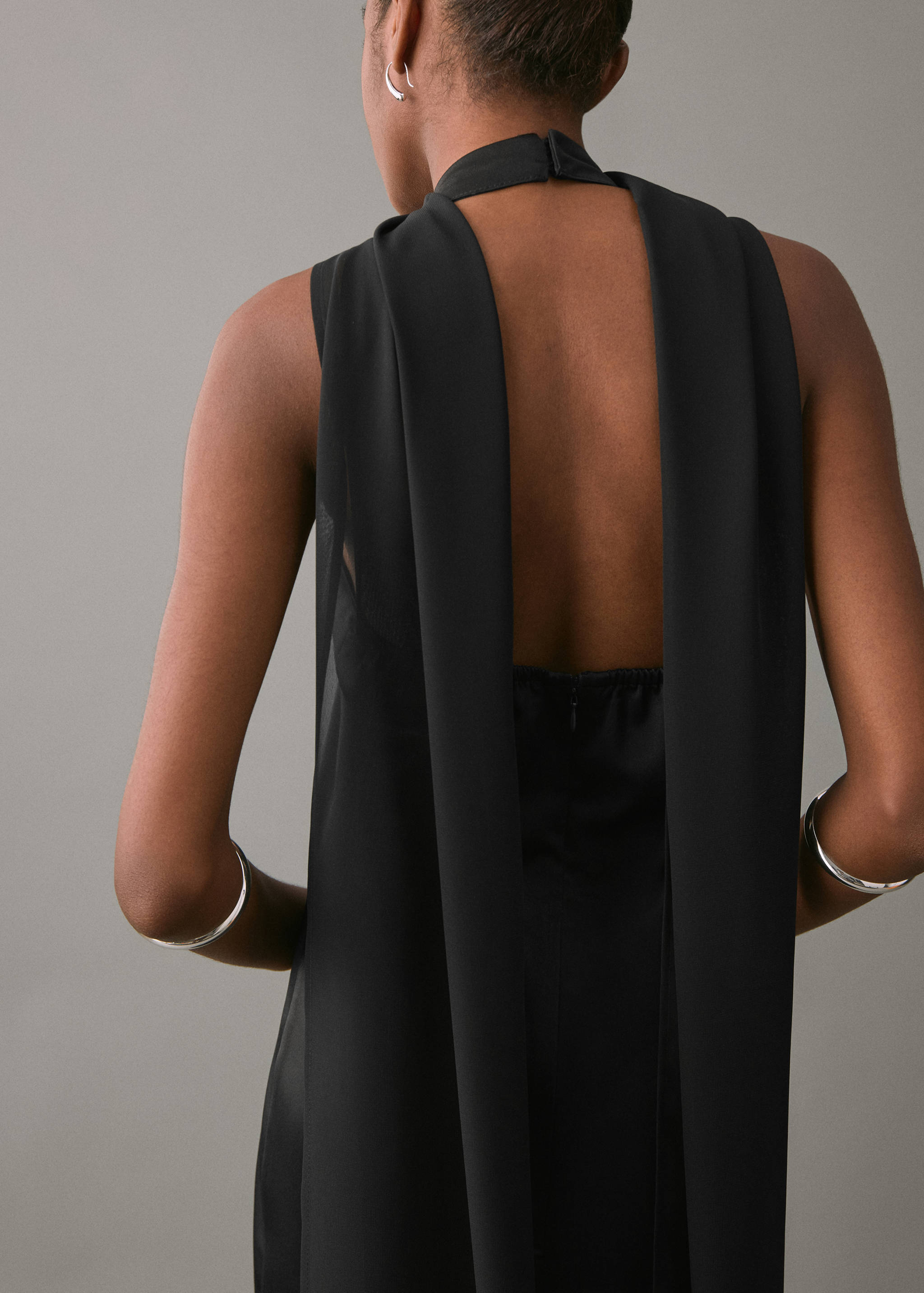 Satin halter neck dress - Details of the article 3