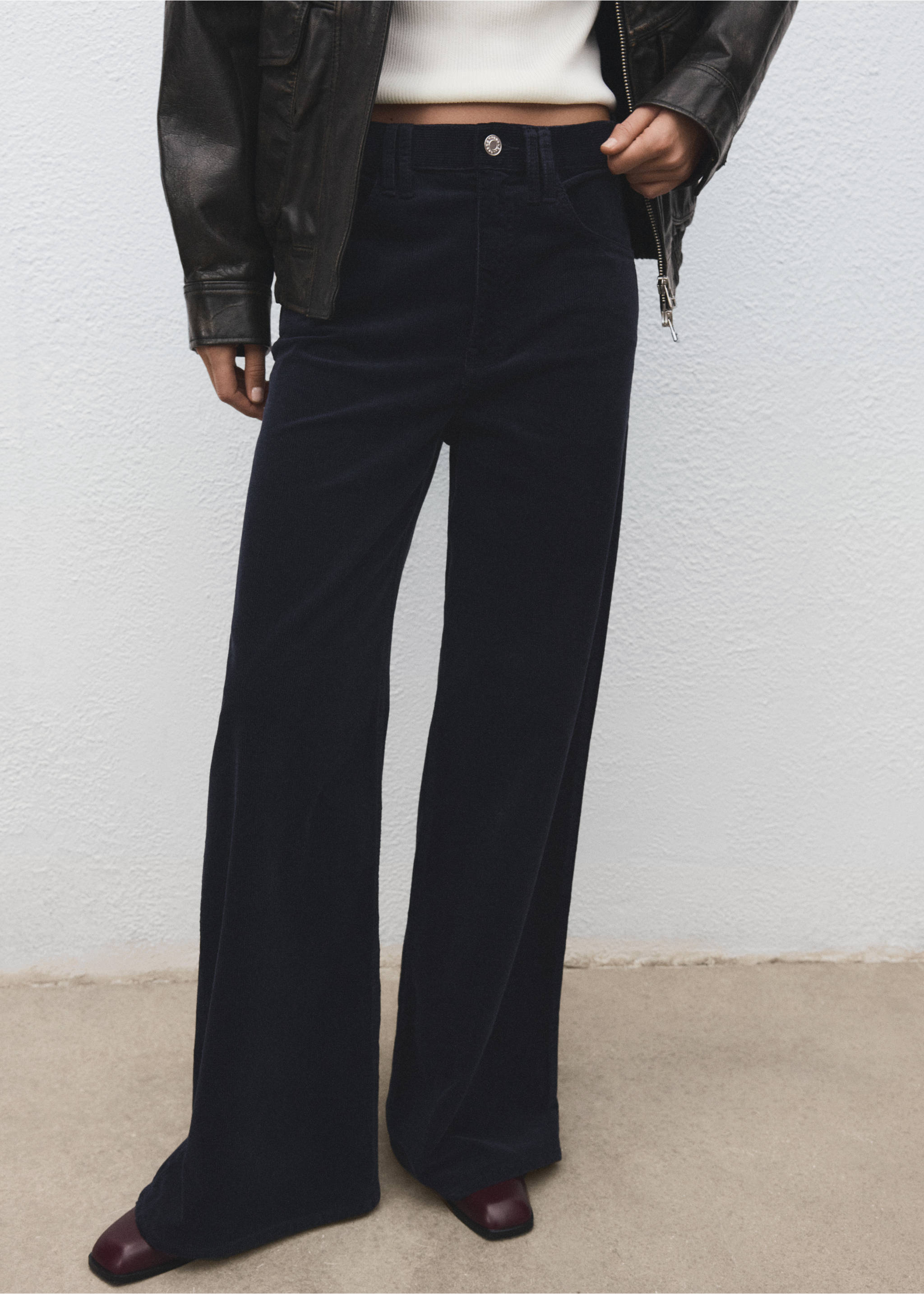 Dark navy blue high-waist corduroy trousers in a wide-leg fit., Navy. Ref: 17069094-00.