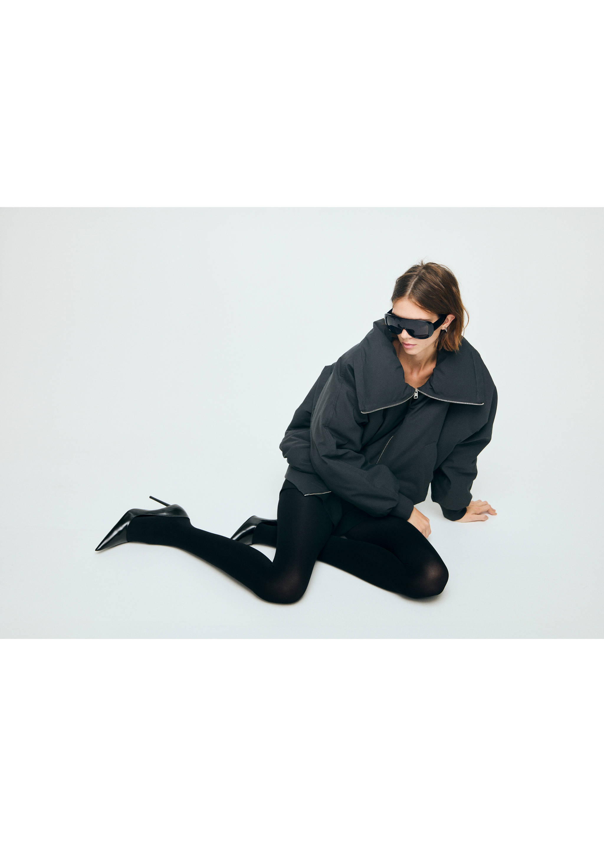 Funnel-neck bomber jacket - Details of the article 2, Grey. Ref: 17069102-00.