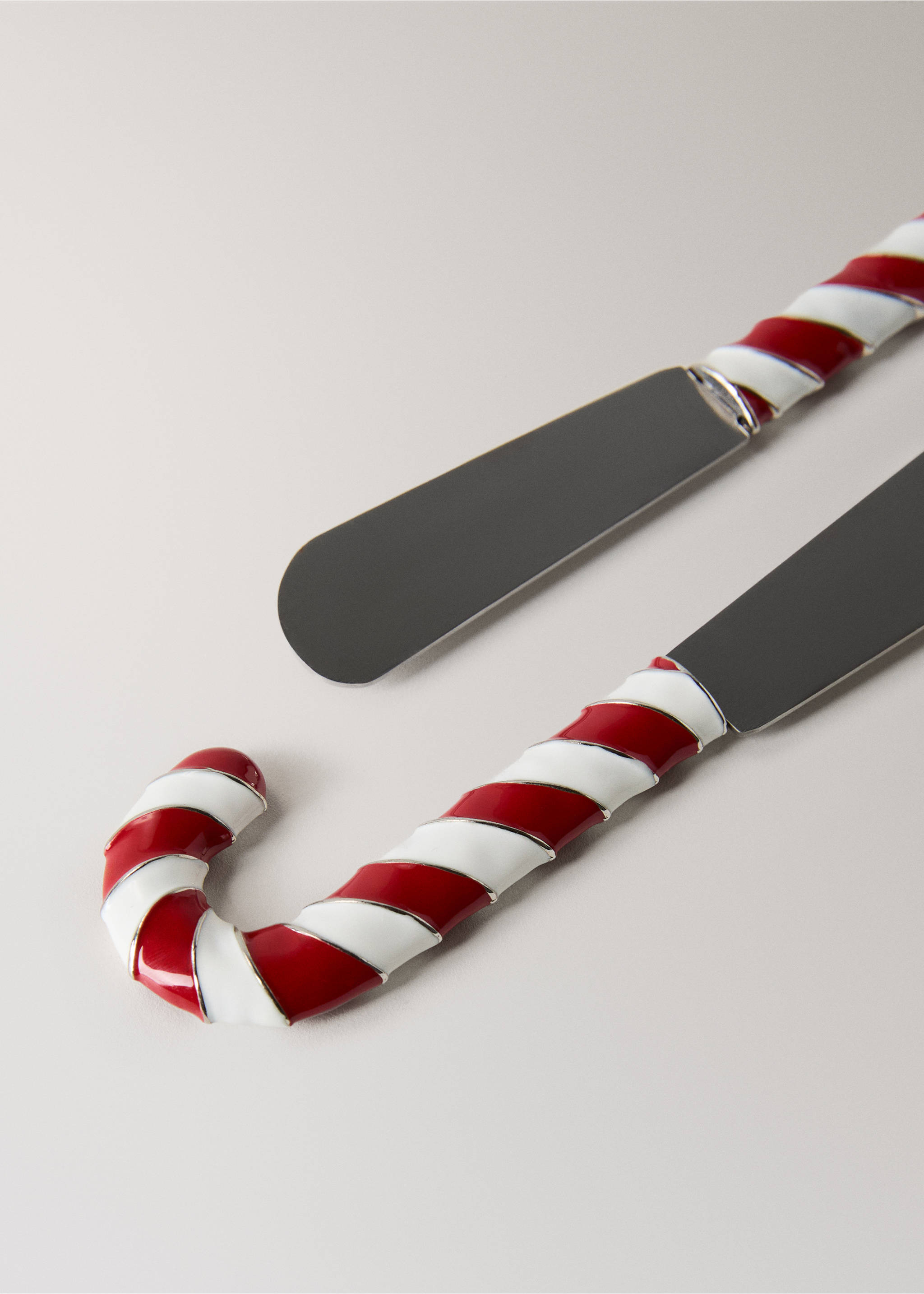 Set of 4 caramel butter knives in stainless steel - Details of the article 2, Red. Ref: 17069206-00.