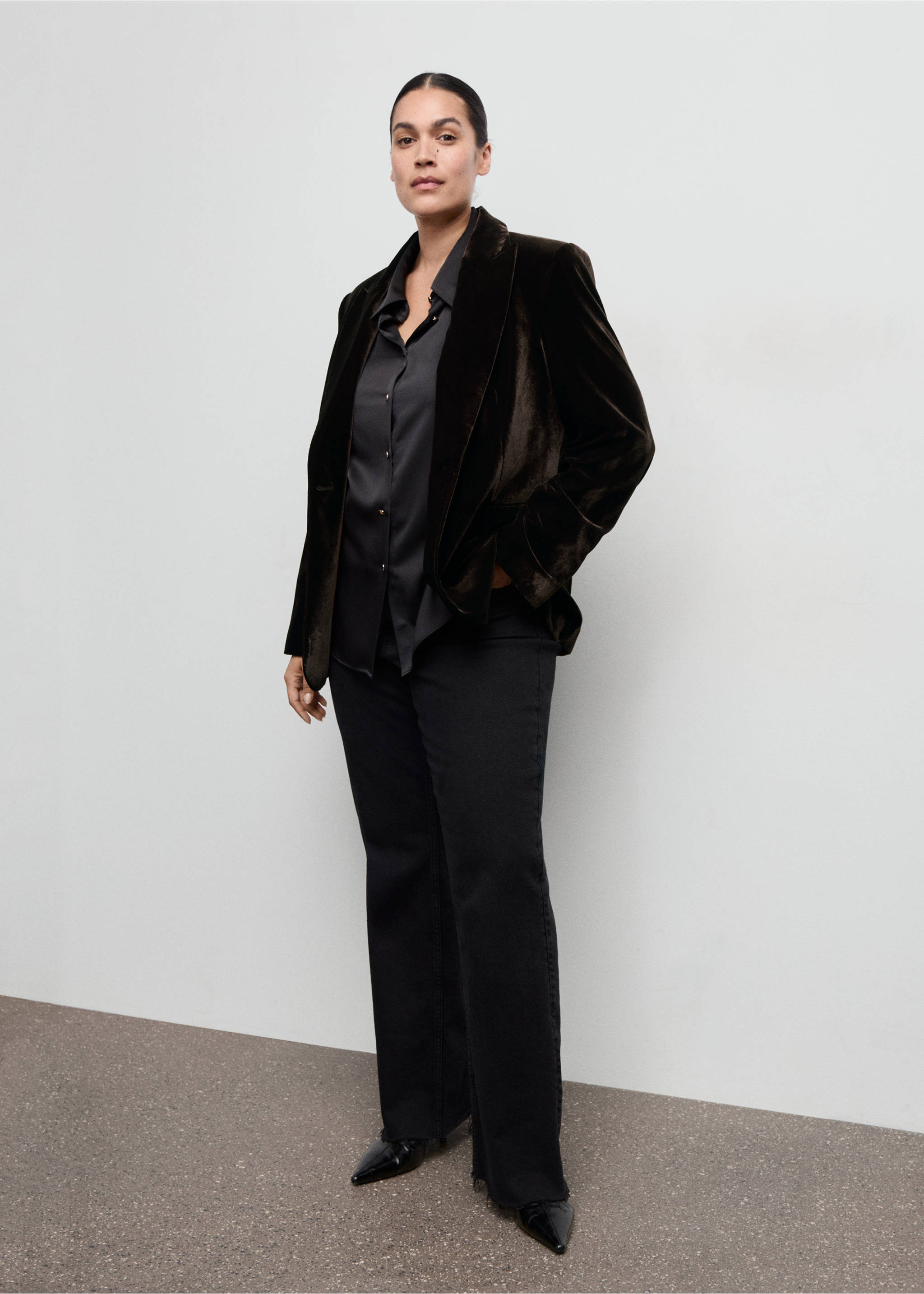 Dark brown velvet blazer worn with a dark grey shirt and black trousers., Chocolate. Ref: 17069406-00.