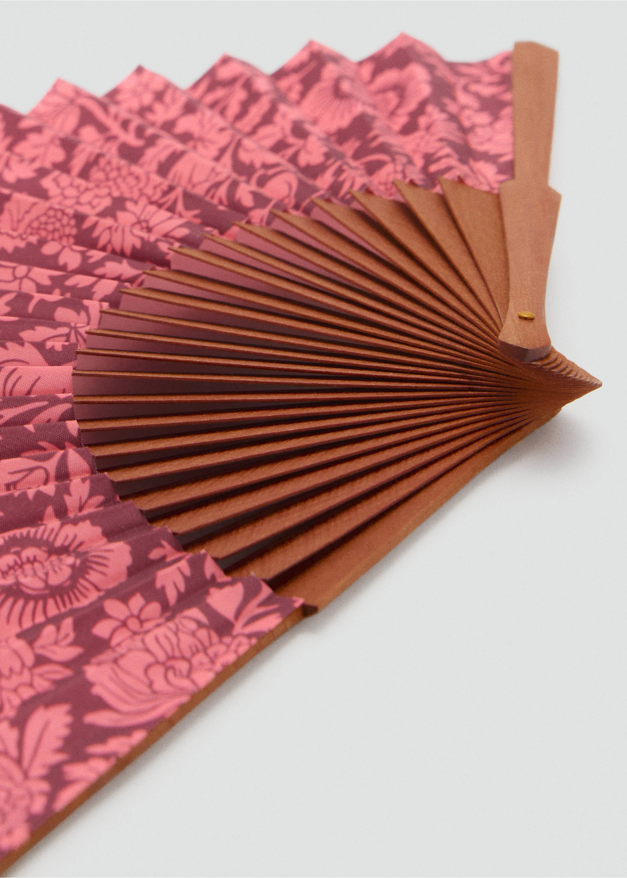 Éventail imprimé fleuri - Détail de l'article 1, Bordeaux. Ref: 17071121-00.