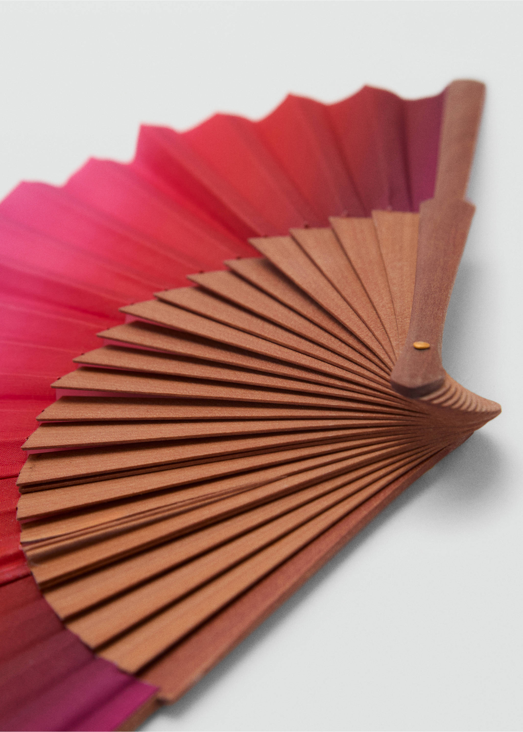 Waaier met bloemenprint - Detail van het artikel 1, Fuchsia. Ref: 17071121-00.