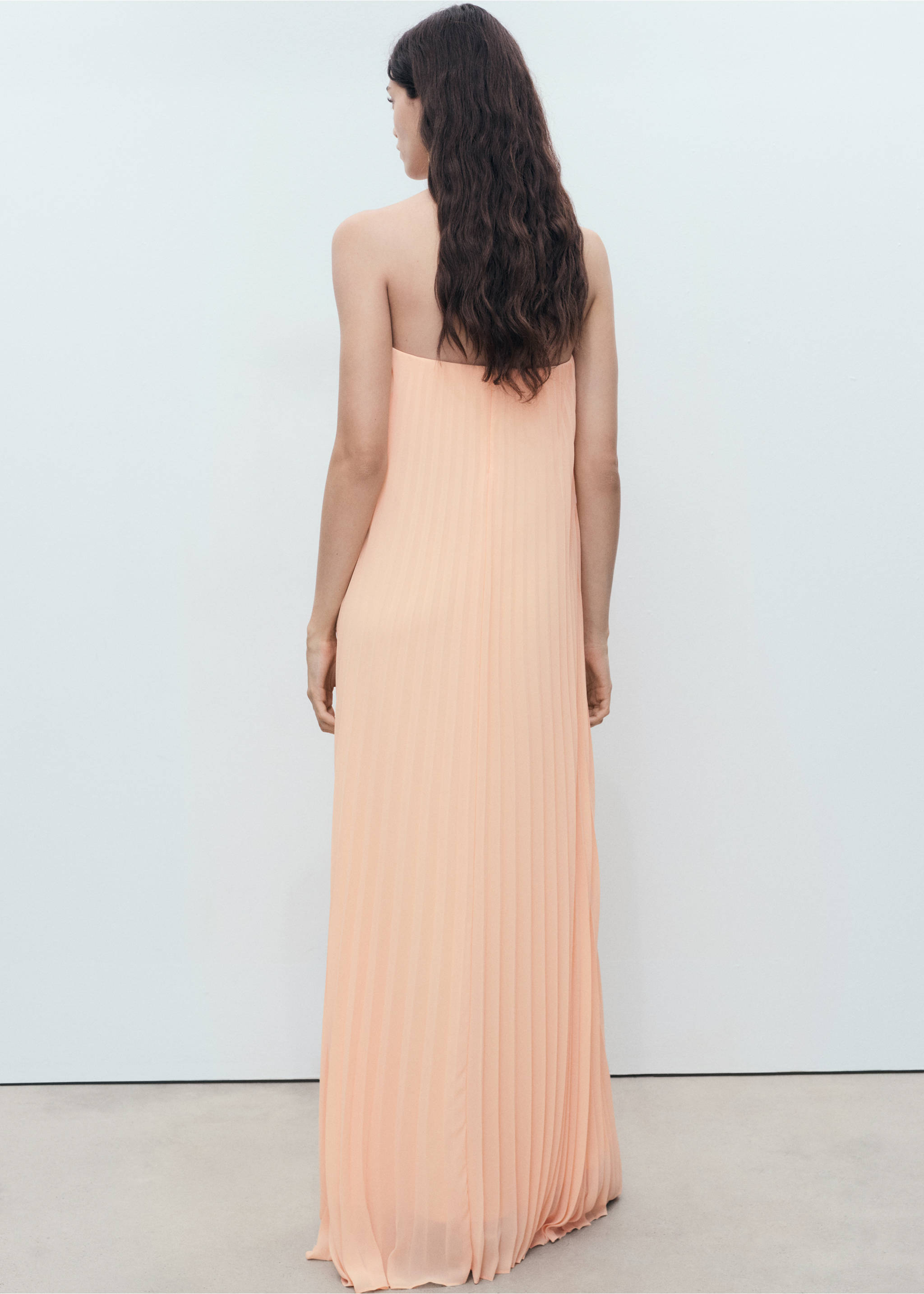 Strapless pleated dress - Reverse of the article, Coral Red. Ref: 17071123-00.