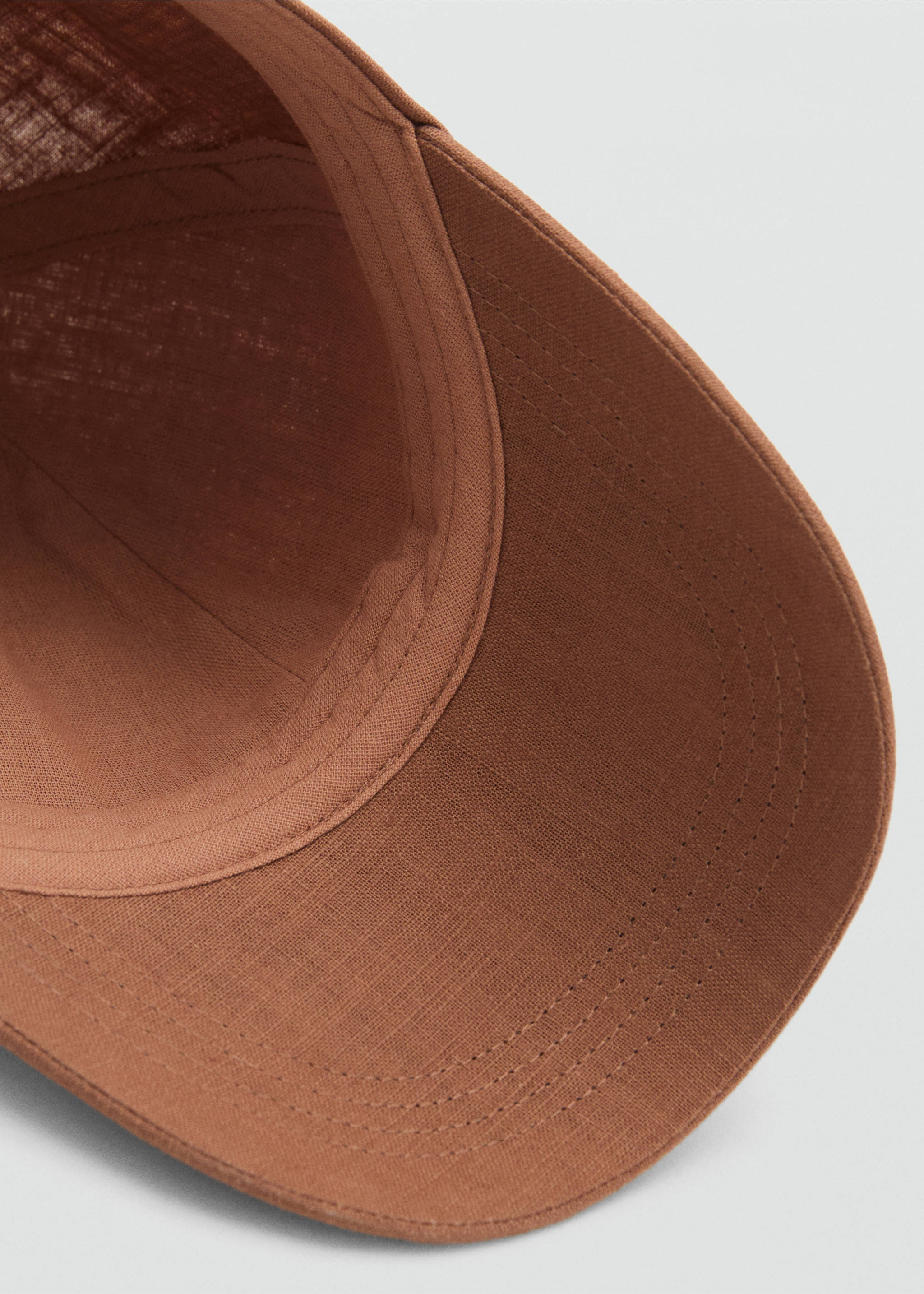 Linen-blend cap with embroidered message - Details of the article 2, Brown. Ref: 17071130-00.