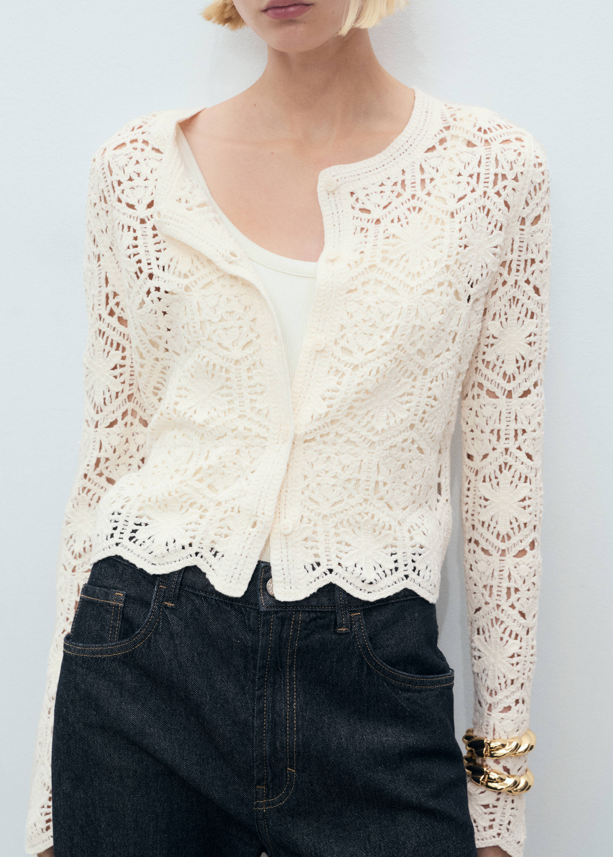 Cardigan in Häkel-Optik mit Muschelsaum - Detail des Artikels 3