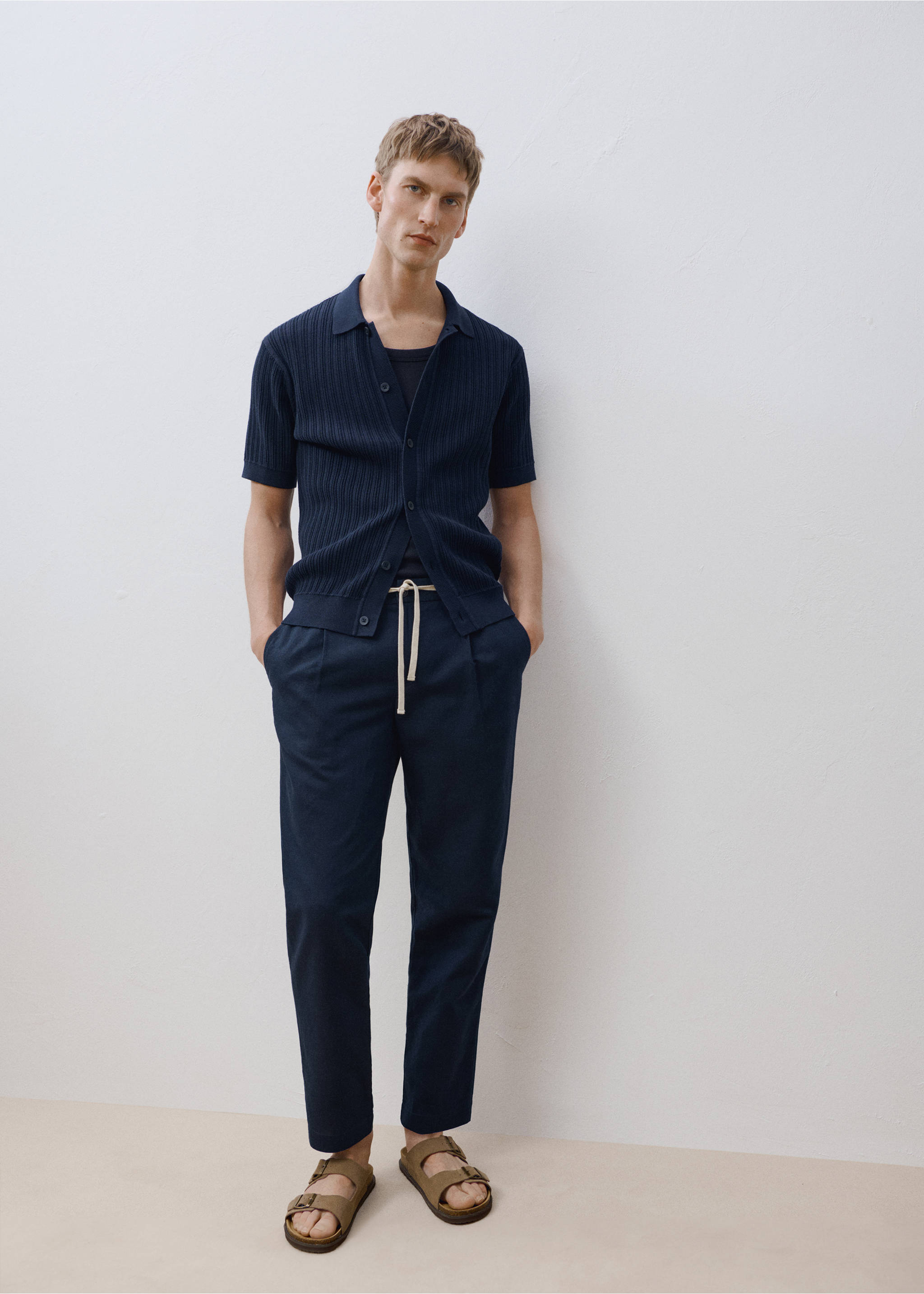 Slim-fit trousers with drawstring - Details of the article 5, Dark Navy. Ref: 17071142-00.