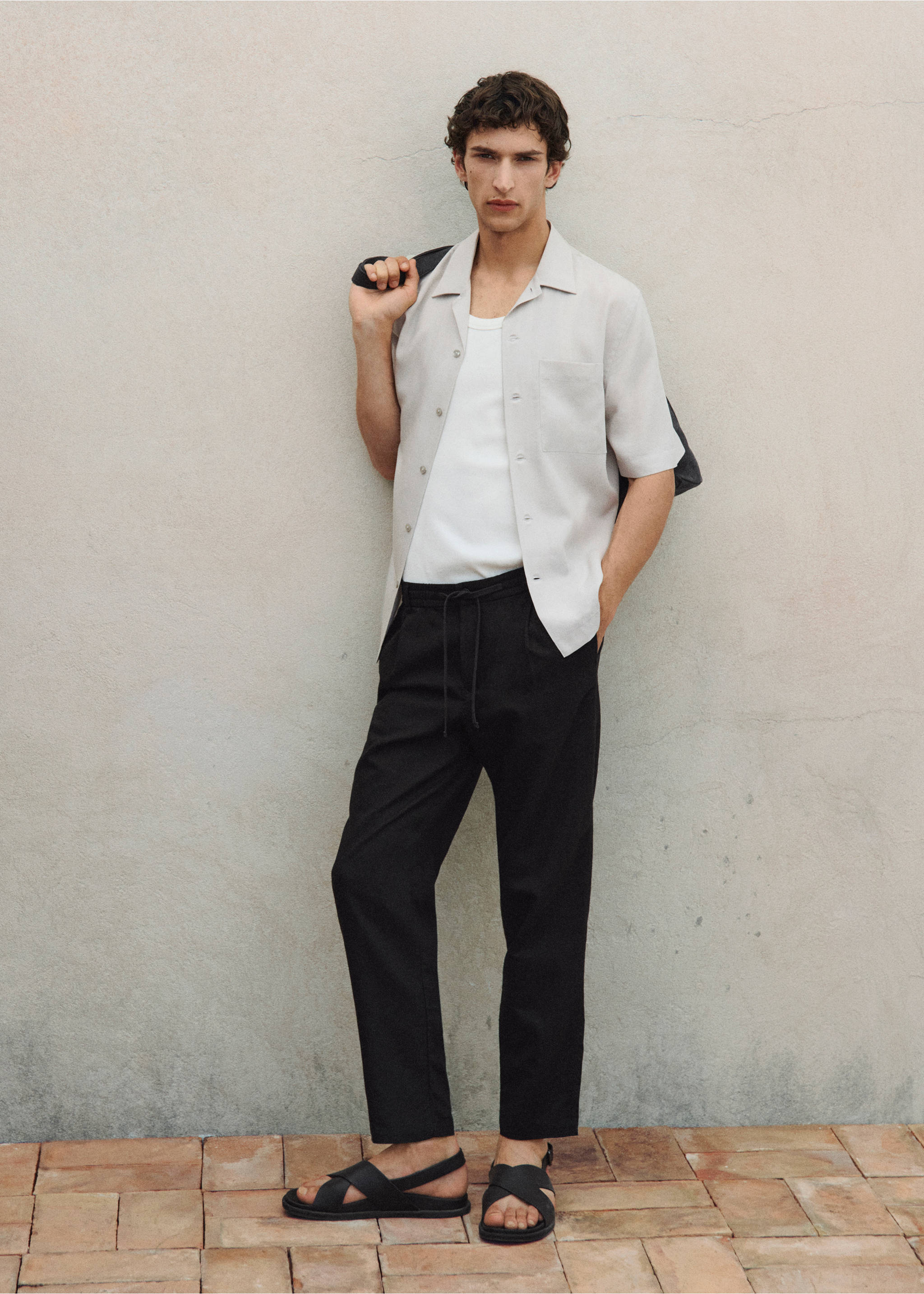 Slim-fit trousers with drawstring - Details of the article 5, Black. Ref: 17071142-00.