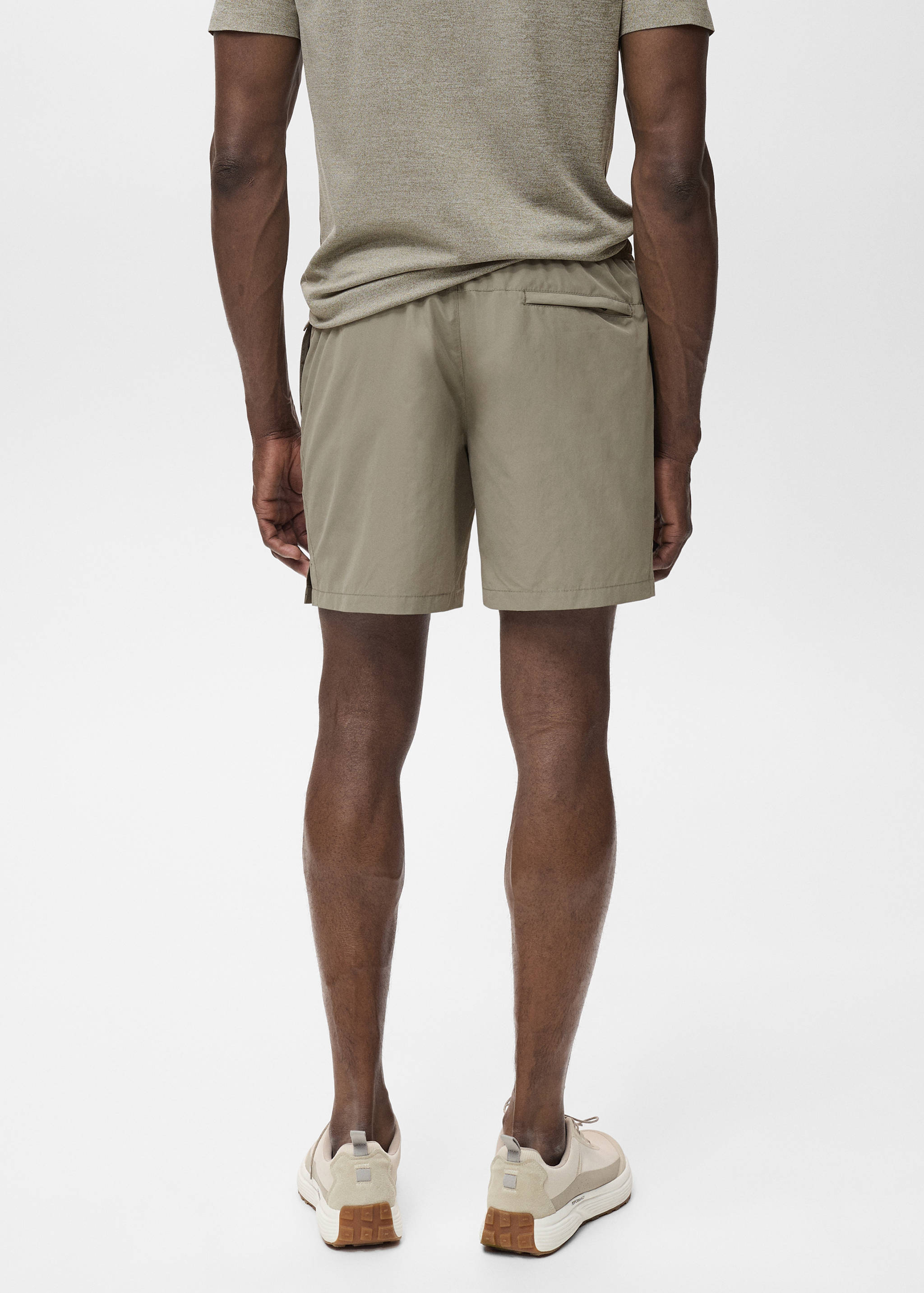 Badeshorts mit Zip-Taschen - Rückseite des Artikels