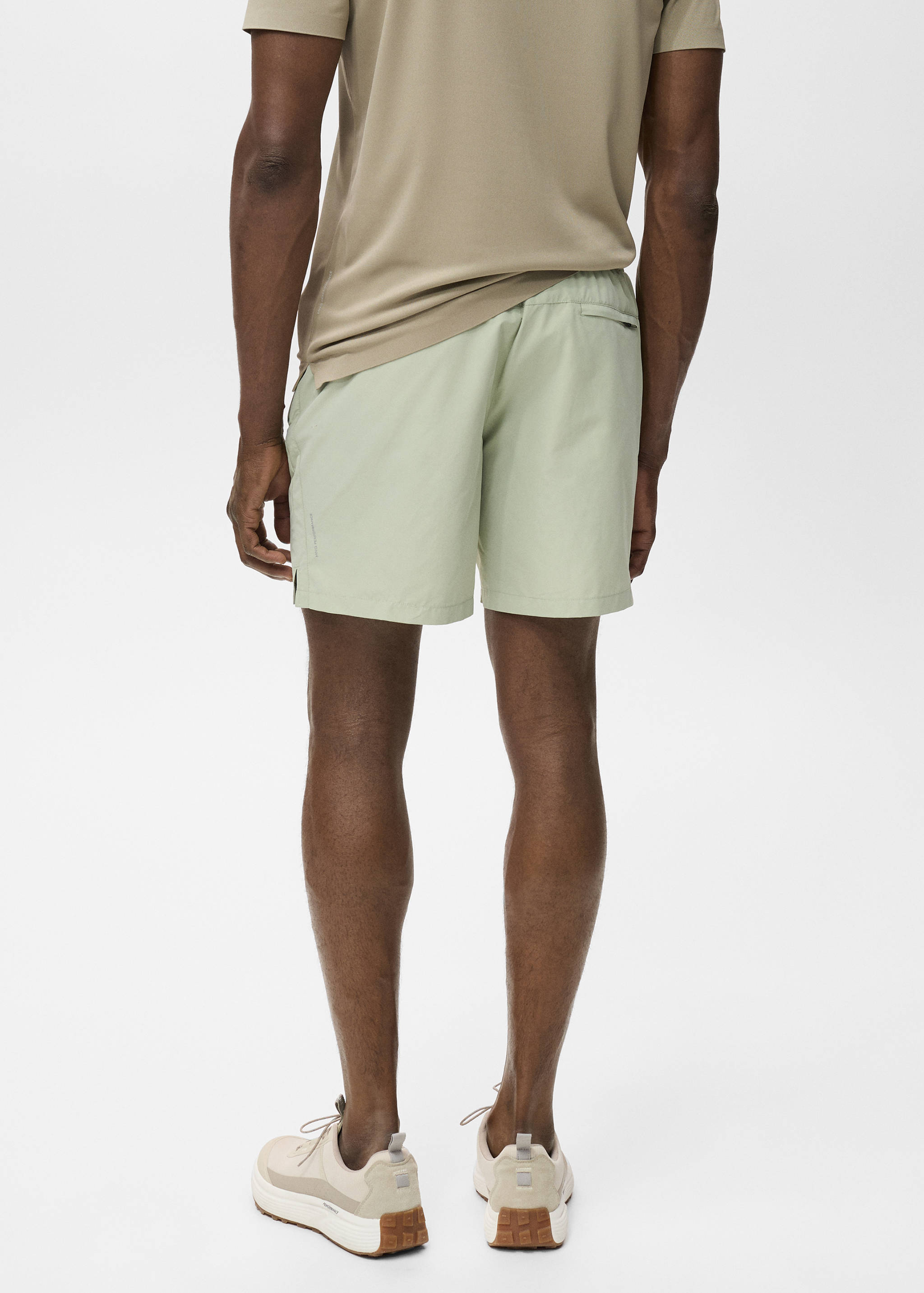 Badeshorts mit Zip-Taschen - Rückseite des Artikels