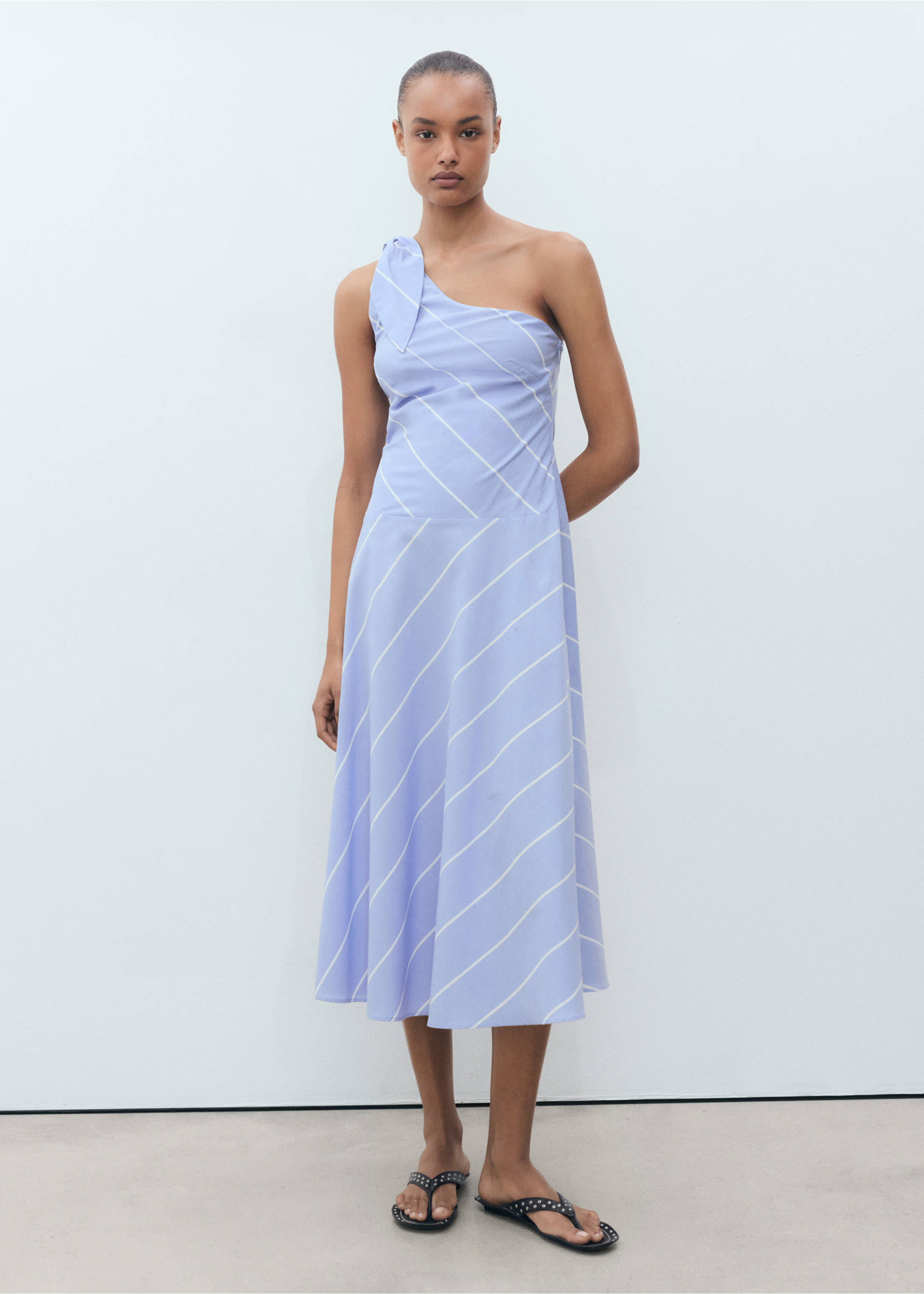 Asymmetrical striped dress with knot - General plane, Blue. Ref: 17071151-00.