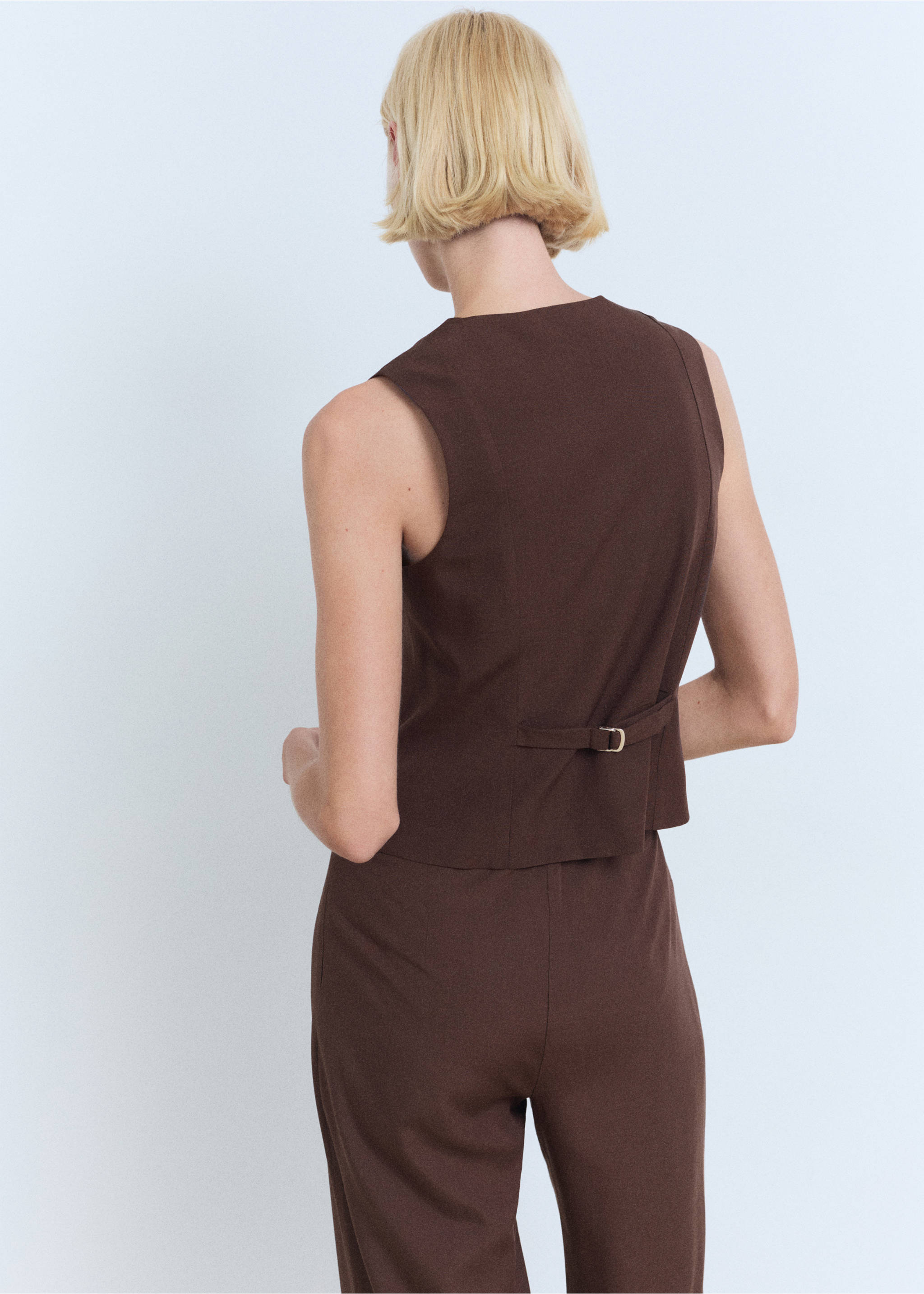 Suit waistcoat with buttons - Reverse of the article, Brown. Ref: 17071152-00.