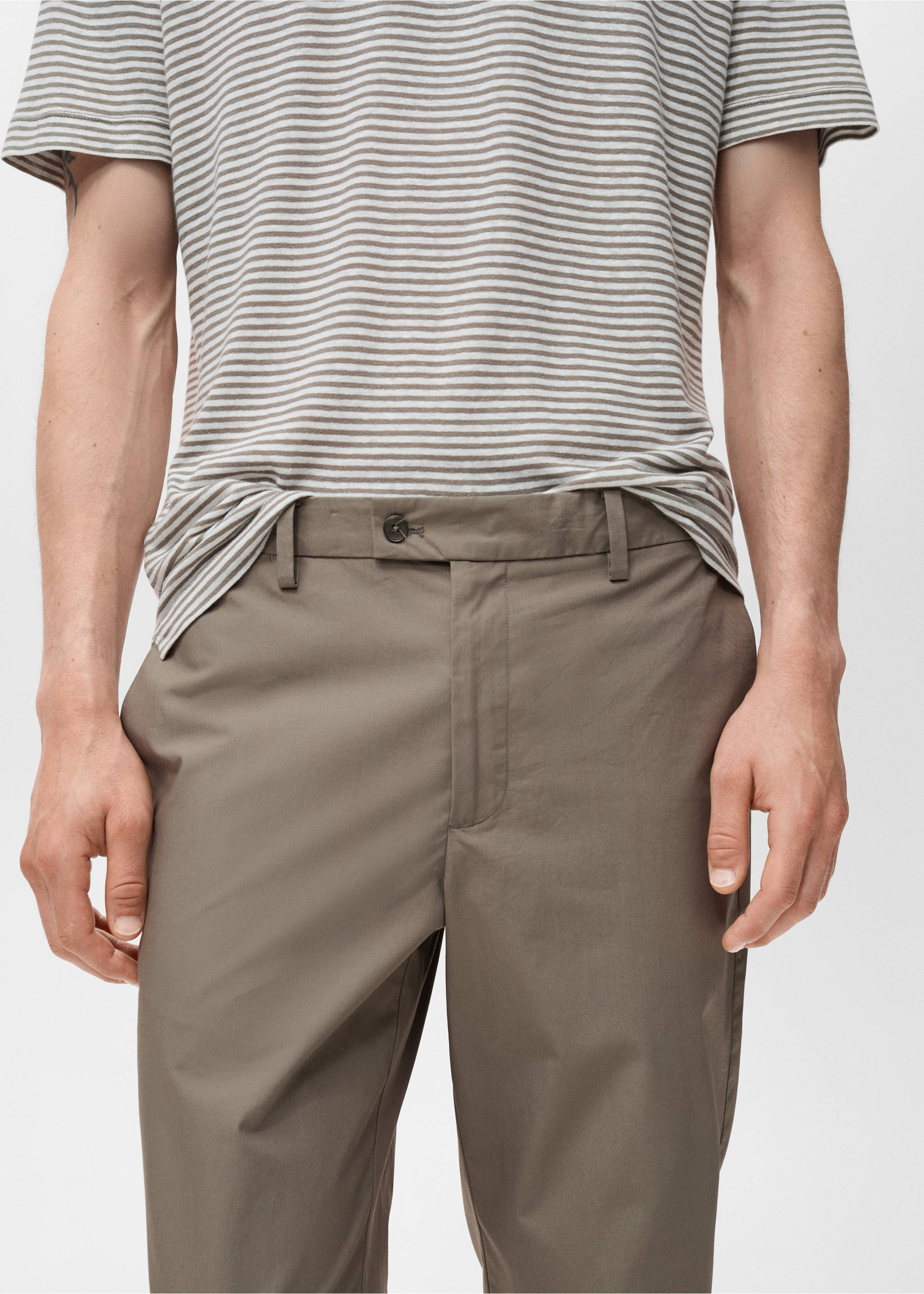100% slim-fit cotton trousers - Details of the article 1, Brown. Ref: 17071161-00.