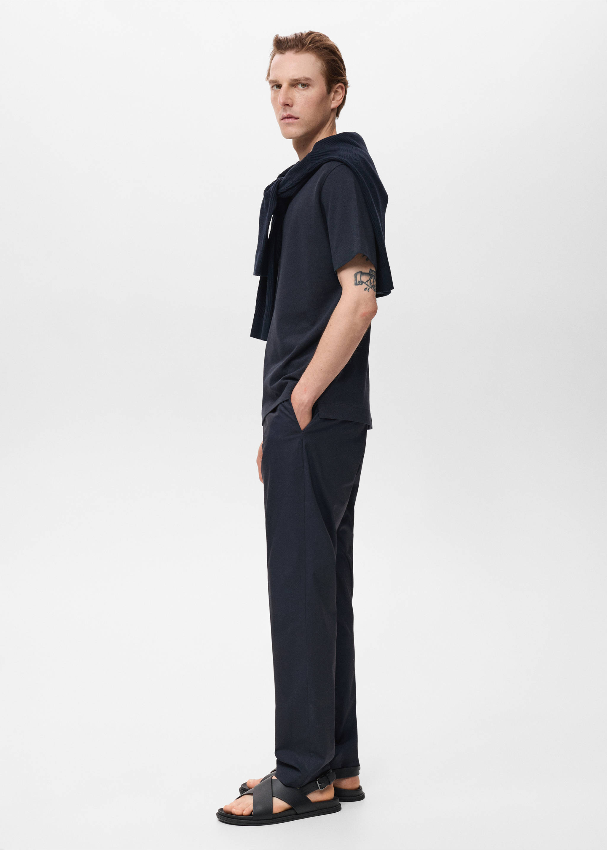 100% slim-fit cotton trousers - Details of the article 2, Navy. Ref: 17071161-00.