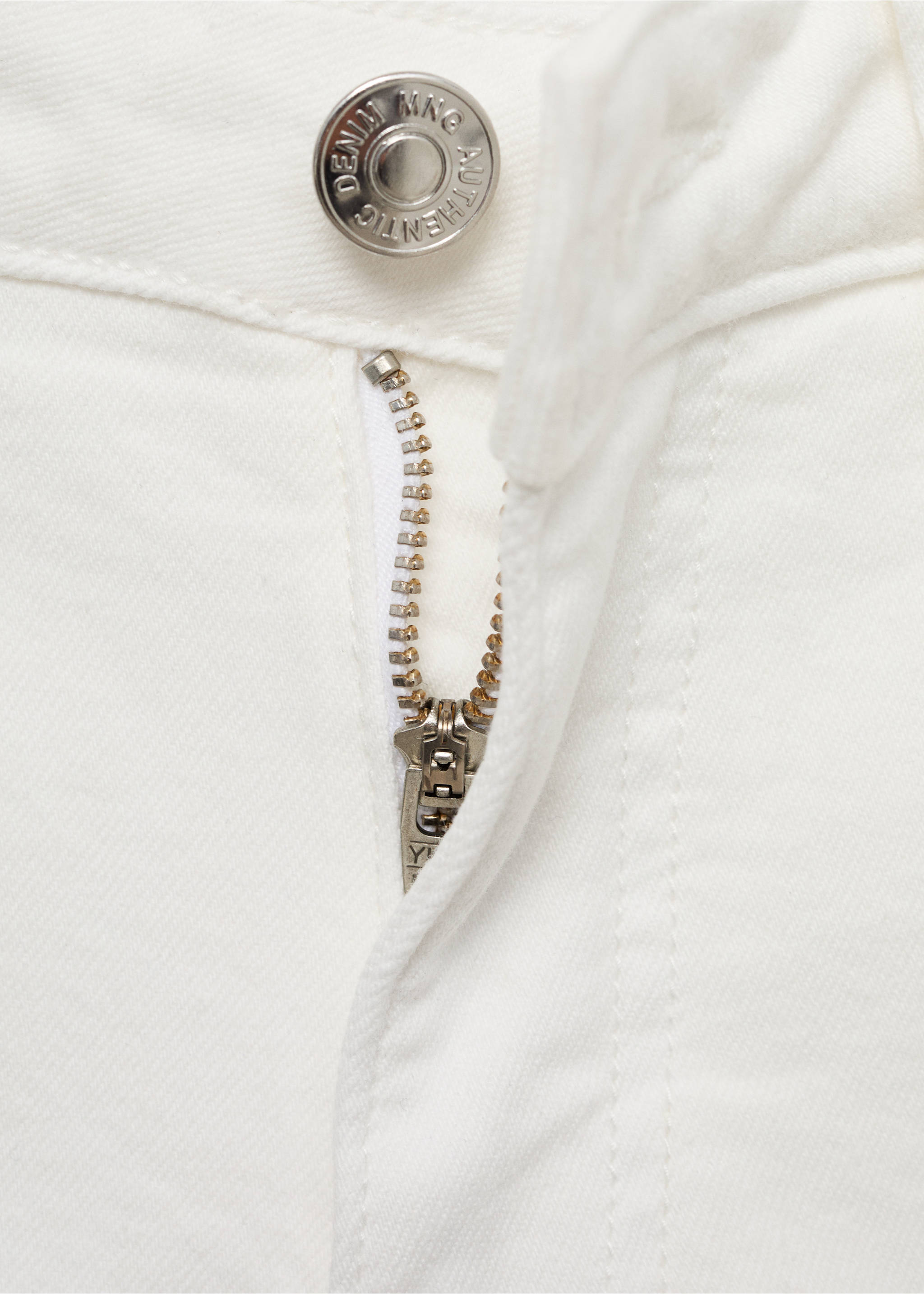 Frayed low-rise shorts - Details of the article 8, Off White. Ref: 17071179-00.