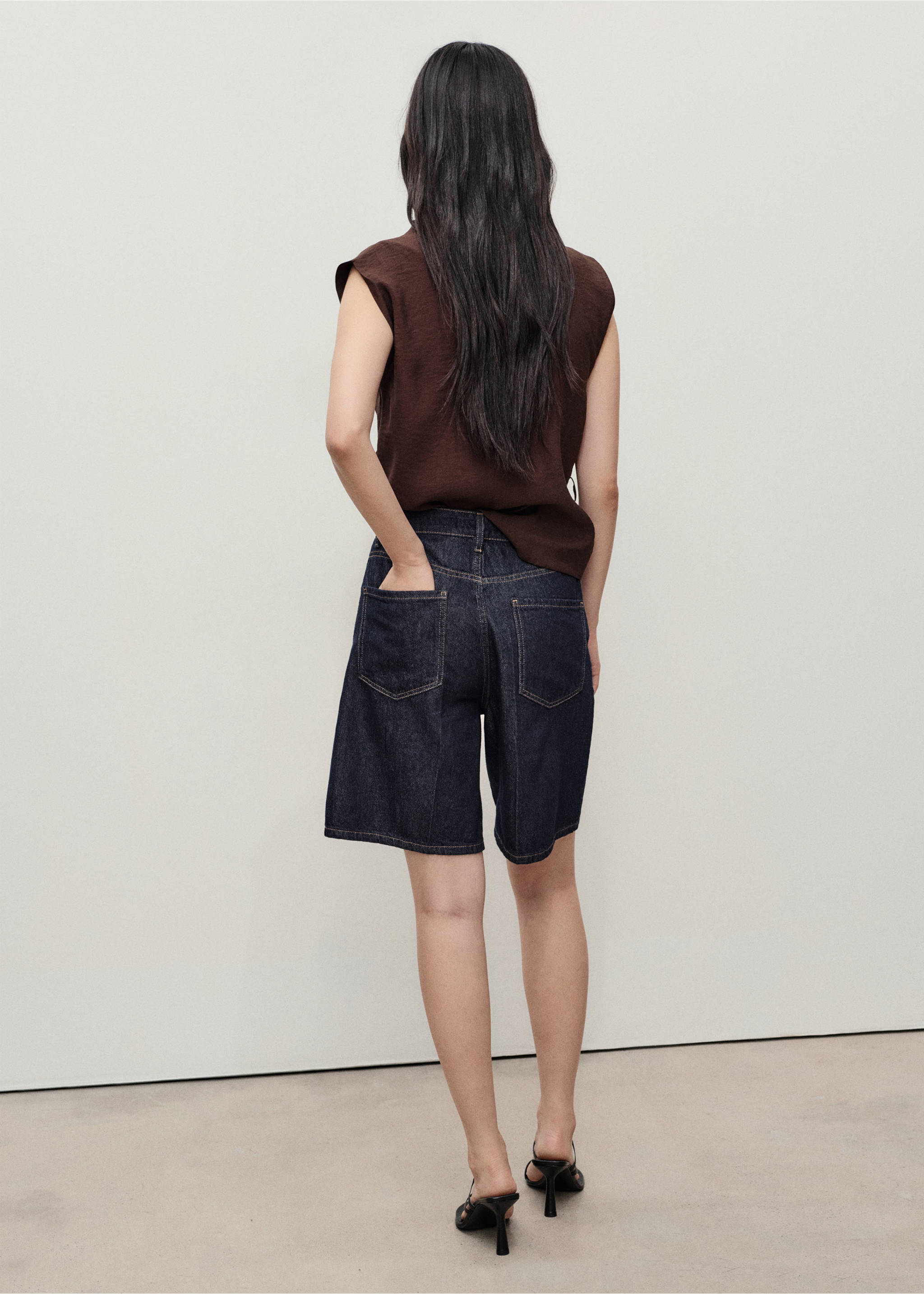 High-waist rinse-wash denim shorts - Reverse of the article, Open Blue. Ref: 17071181-00.