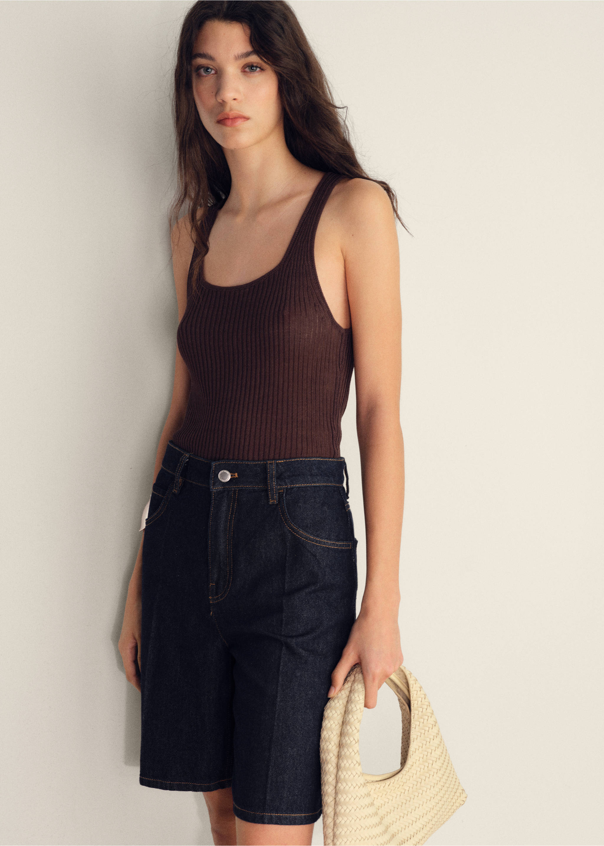 High-waist rinse-wash denim shorts - Details of the article 1, Open Blue. Ref: 17071181-00.