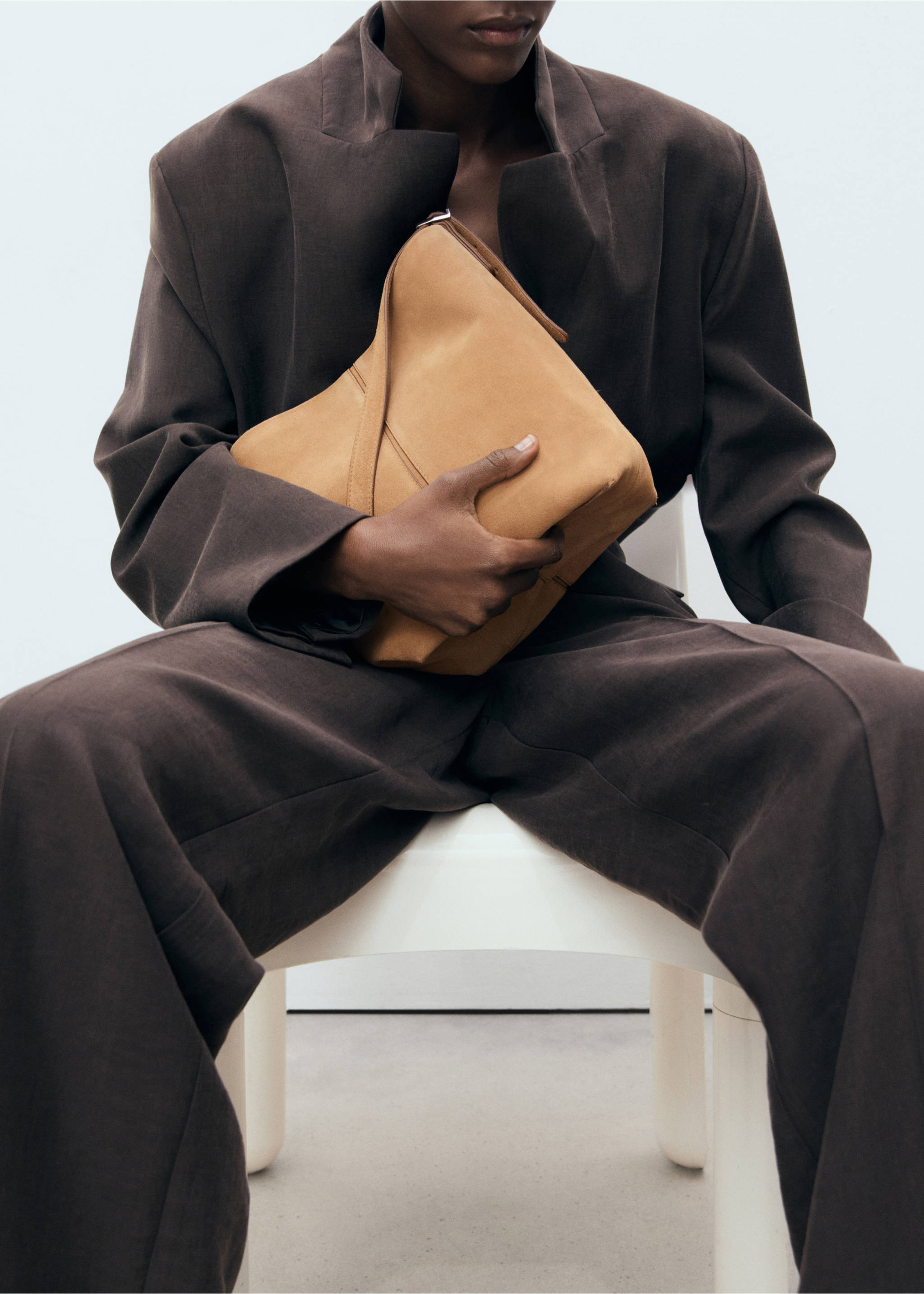 Leather bucket bag - Details of the article 9, Medium Brown. Ref: 17071184-00.
