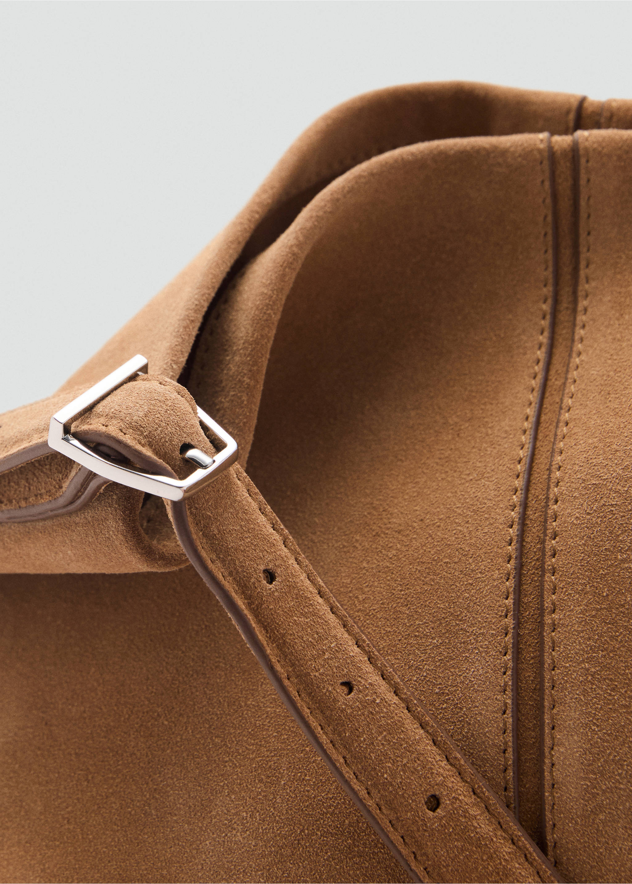 Leather bucket bag - Details of the article 4, Medium Brown. Ref: 17071184-00.
