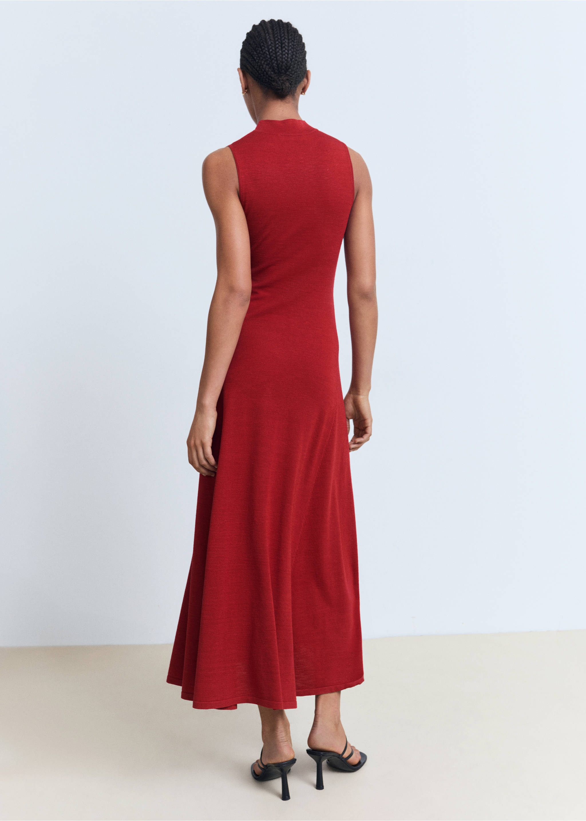 Fine-knit flared dress - Reverse of the article, Red. Ref: 17071186-00.