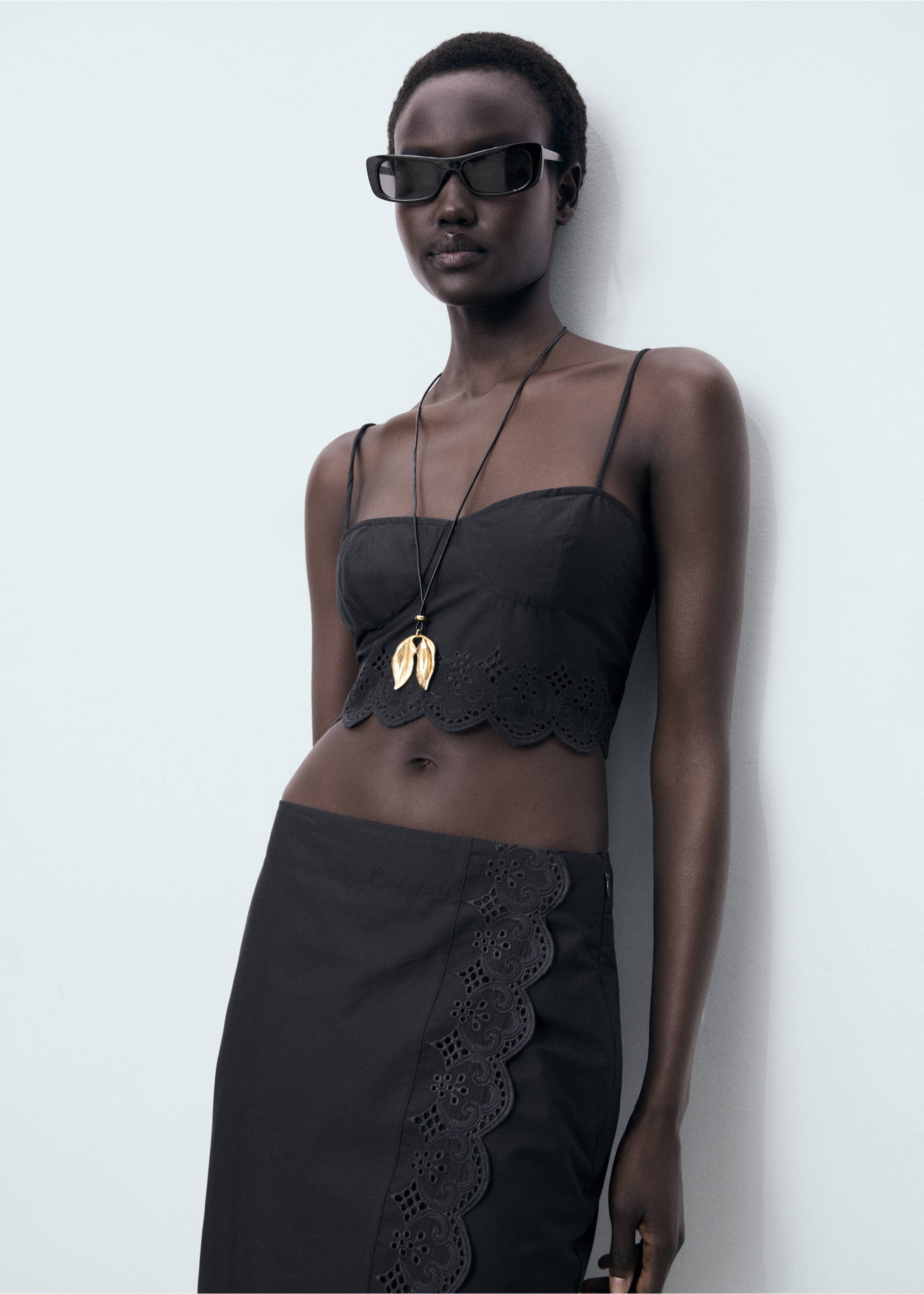 Embroidered cotton skirt - Medium plane, Black. Ref: 17071187-00.