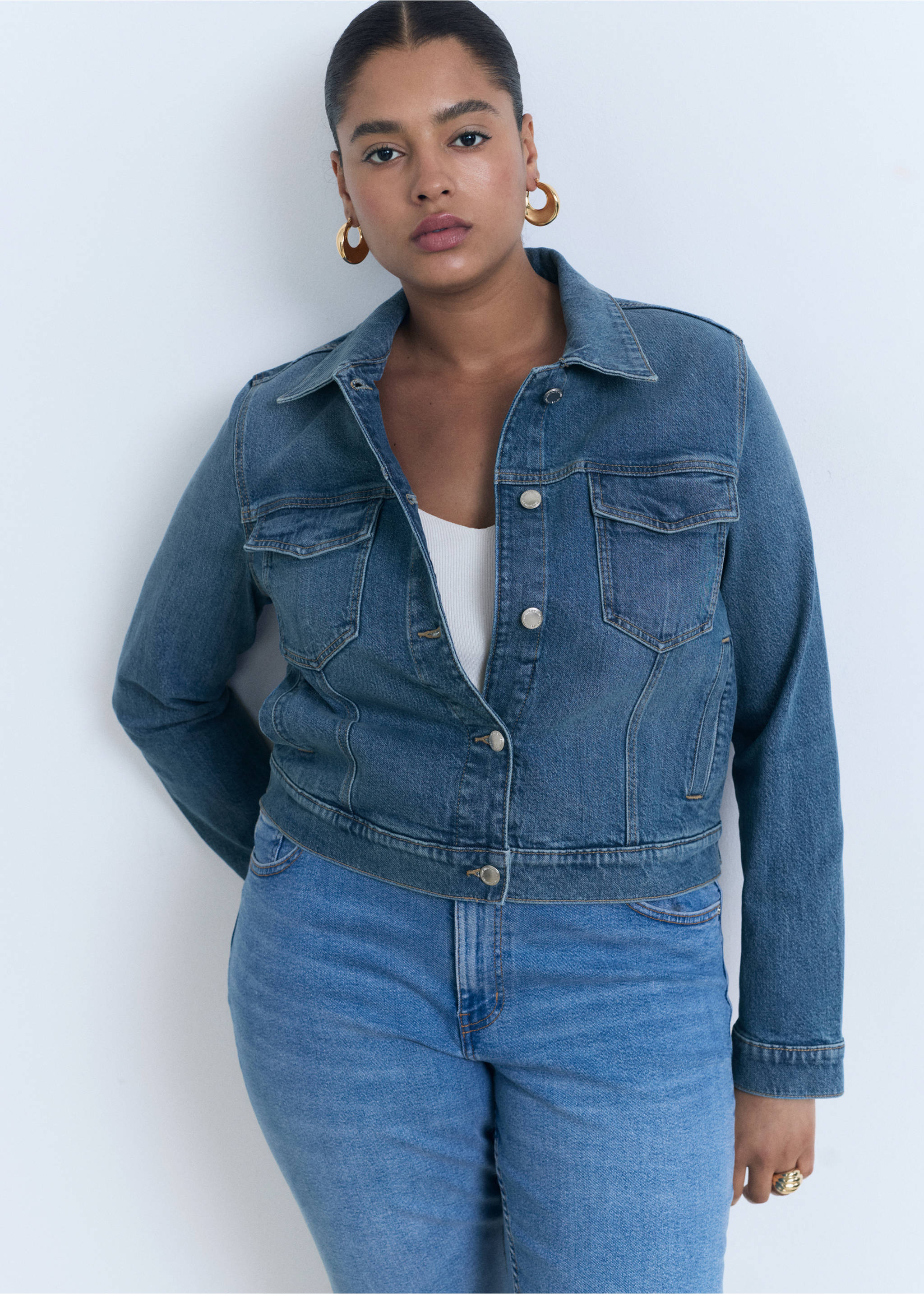 Pockets denim jacket - Details of the article 5, Medium Blue. Ref: 17071190-00.