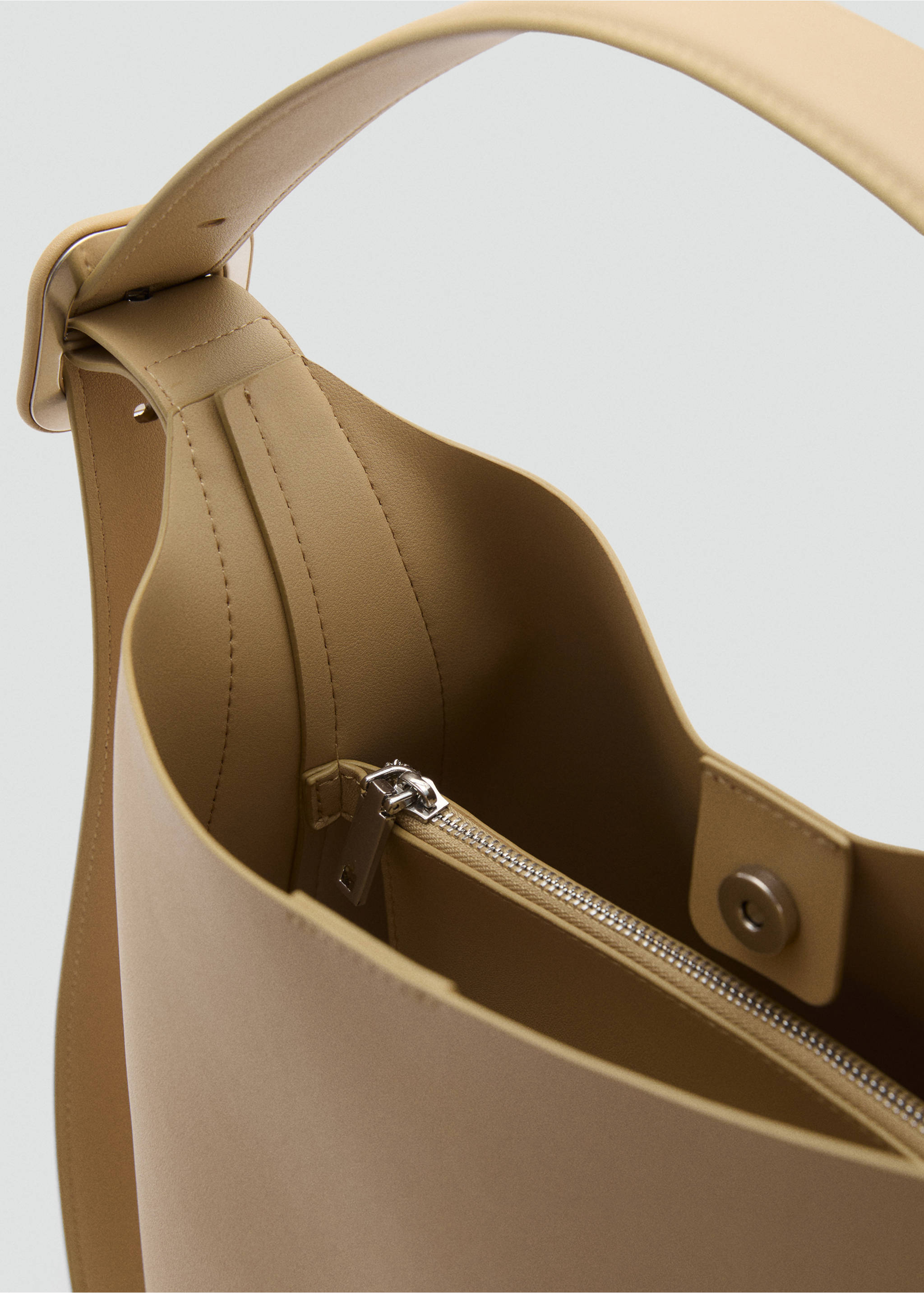 Faux-leather bucket handbag - Details of the article 2, Vanilla. Ref: 17071197-00.