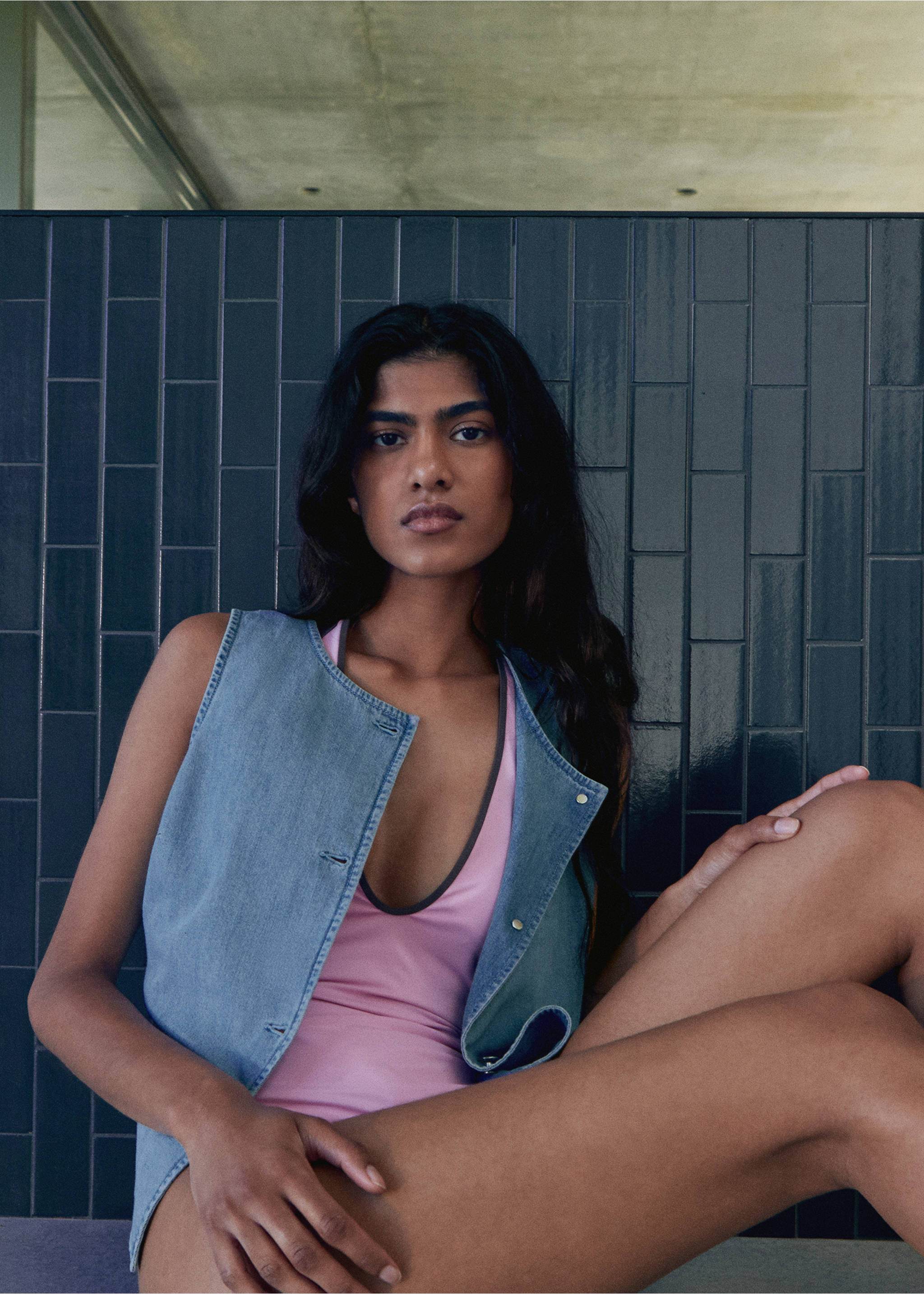 Džínová vesta s knoflíky - Celkový náhled, Světle modrá. Ref: 17071205-00.