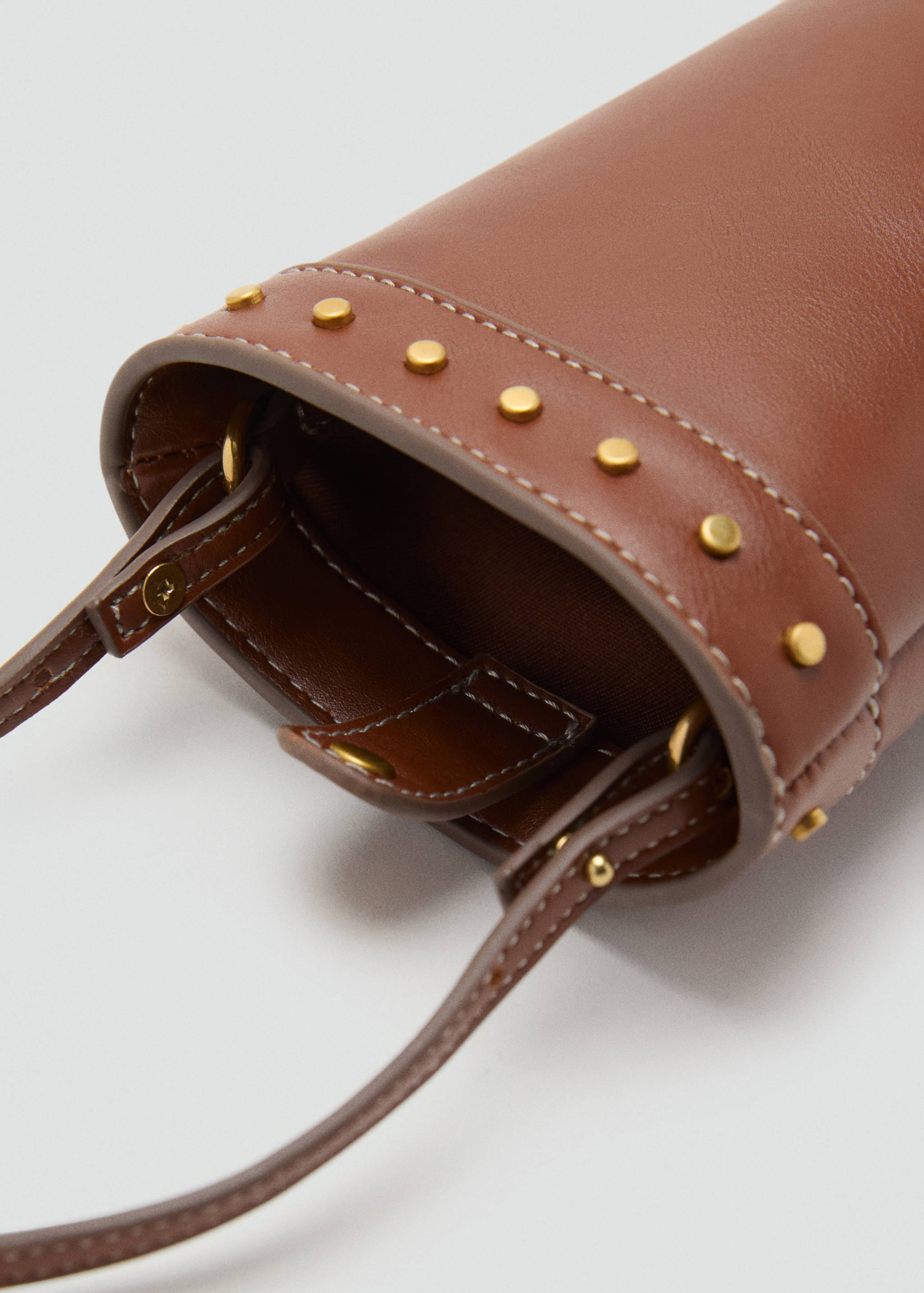 Studded mobile phone case with shoulder strap - Details of the article 2