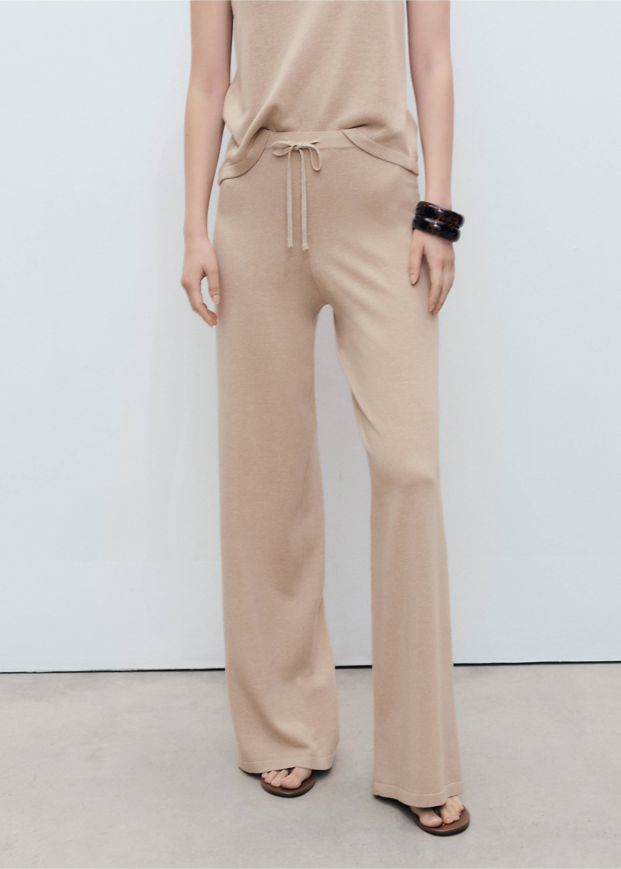 Rechte gebreide broek - Middenvlak, Licht/Pastelgrijs. Ref: 17071217-00.