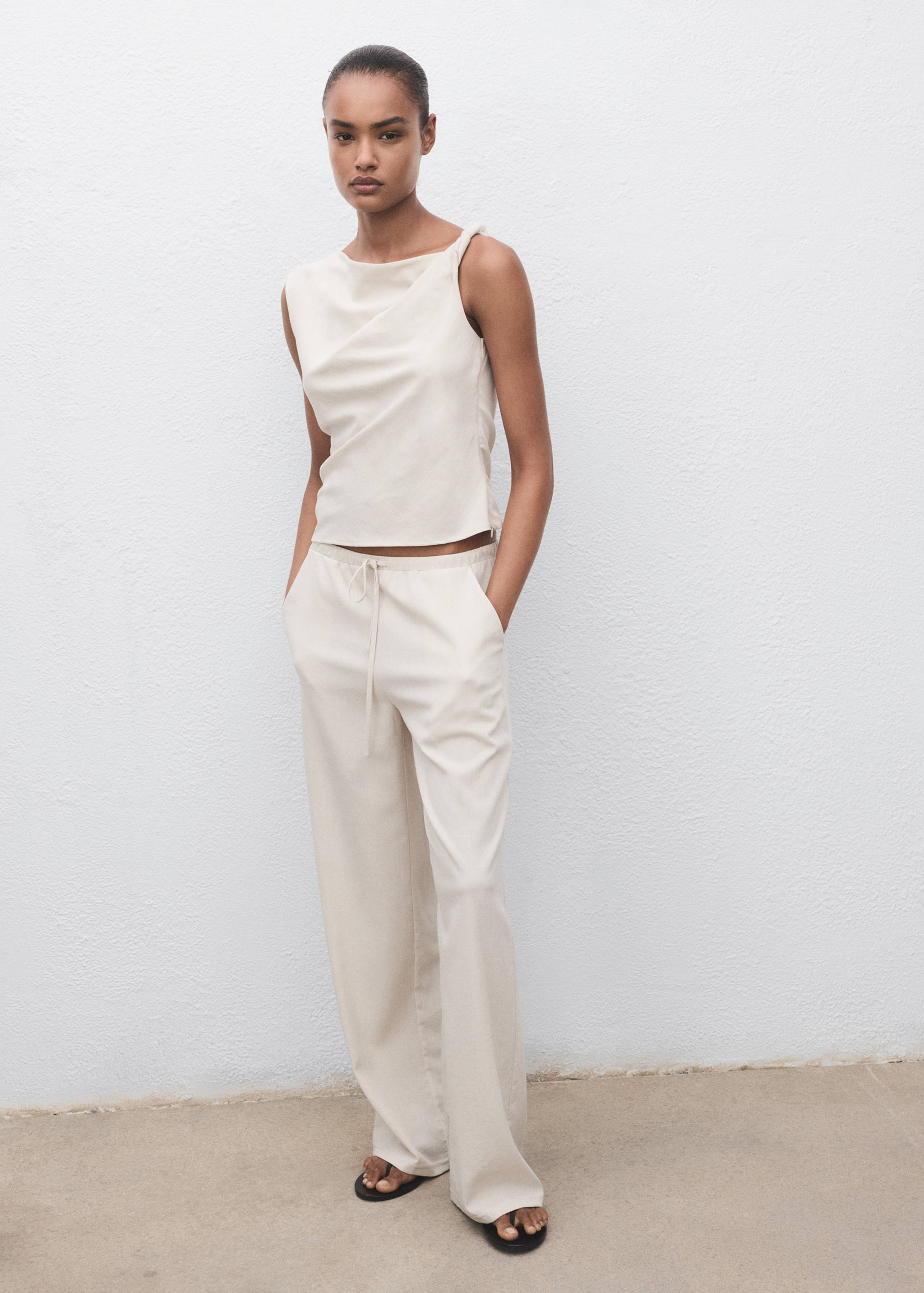 Asymmetrical draped top with straps - General plane