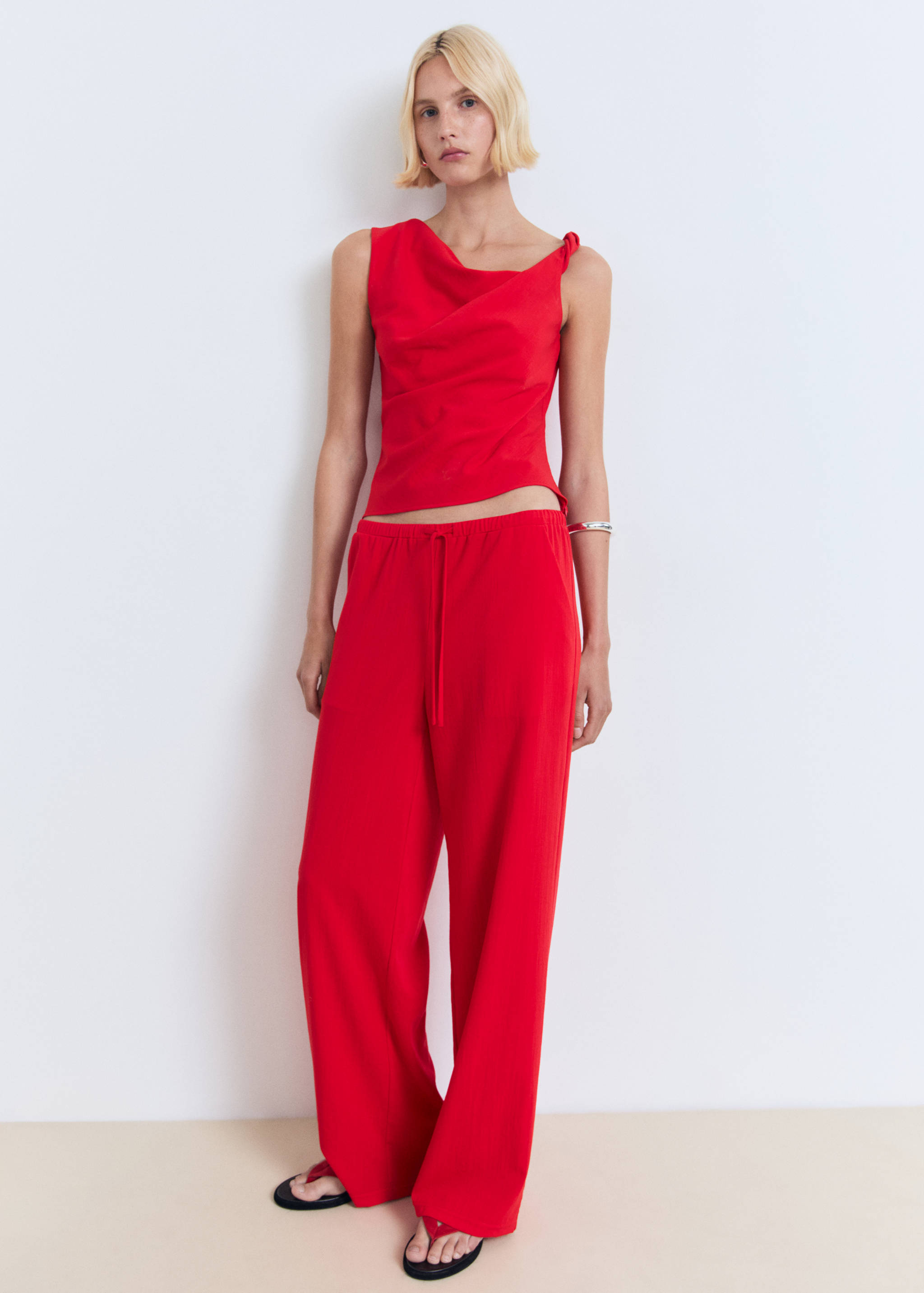 Asymmetrical draped top with straps - General plane